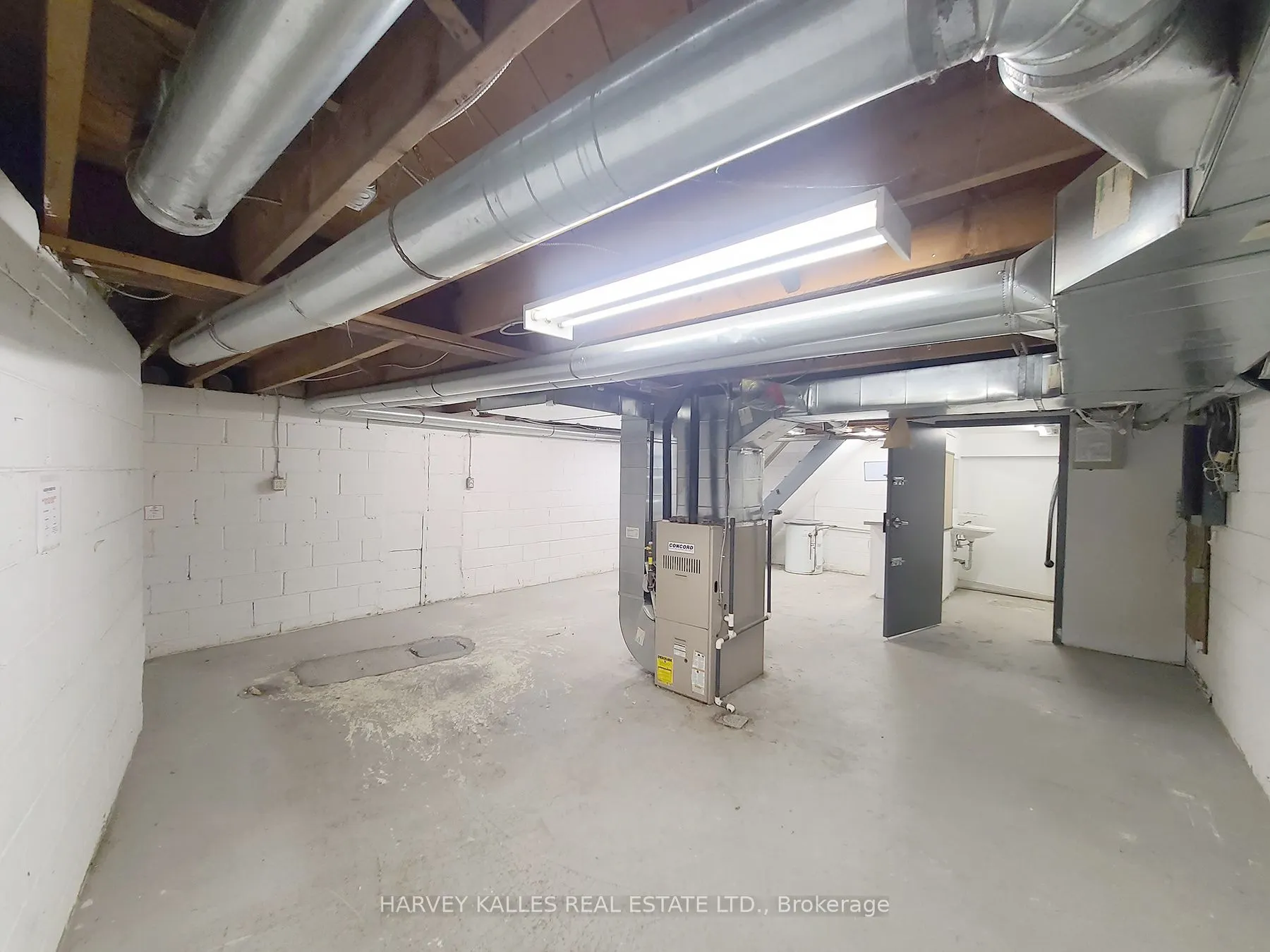 3813 Lake Shore Boulevard W, #retail