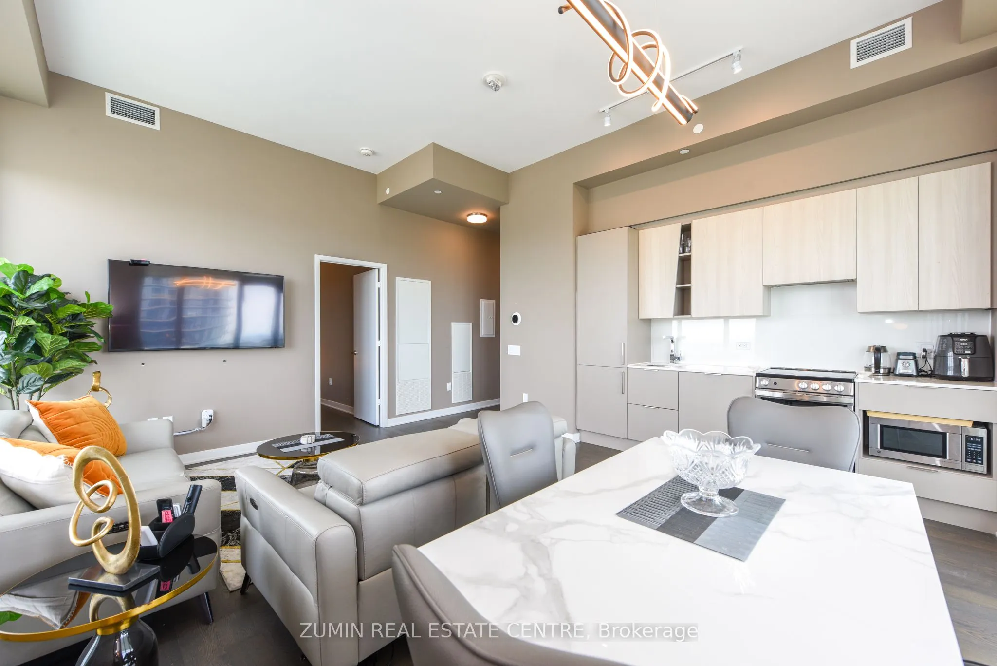 3900 Confederation Parkway #5907