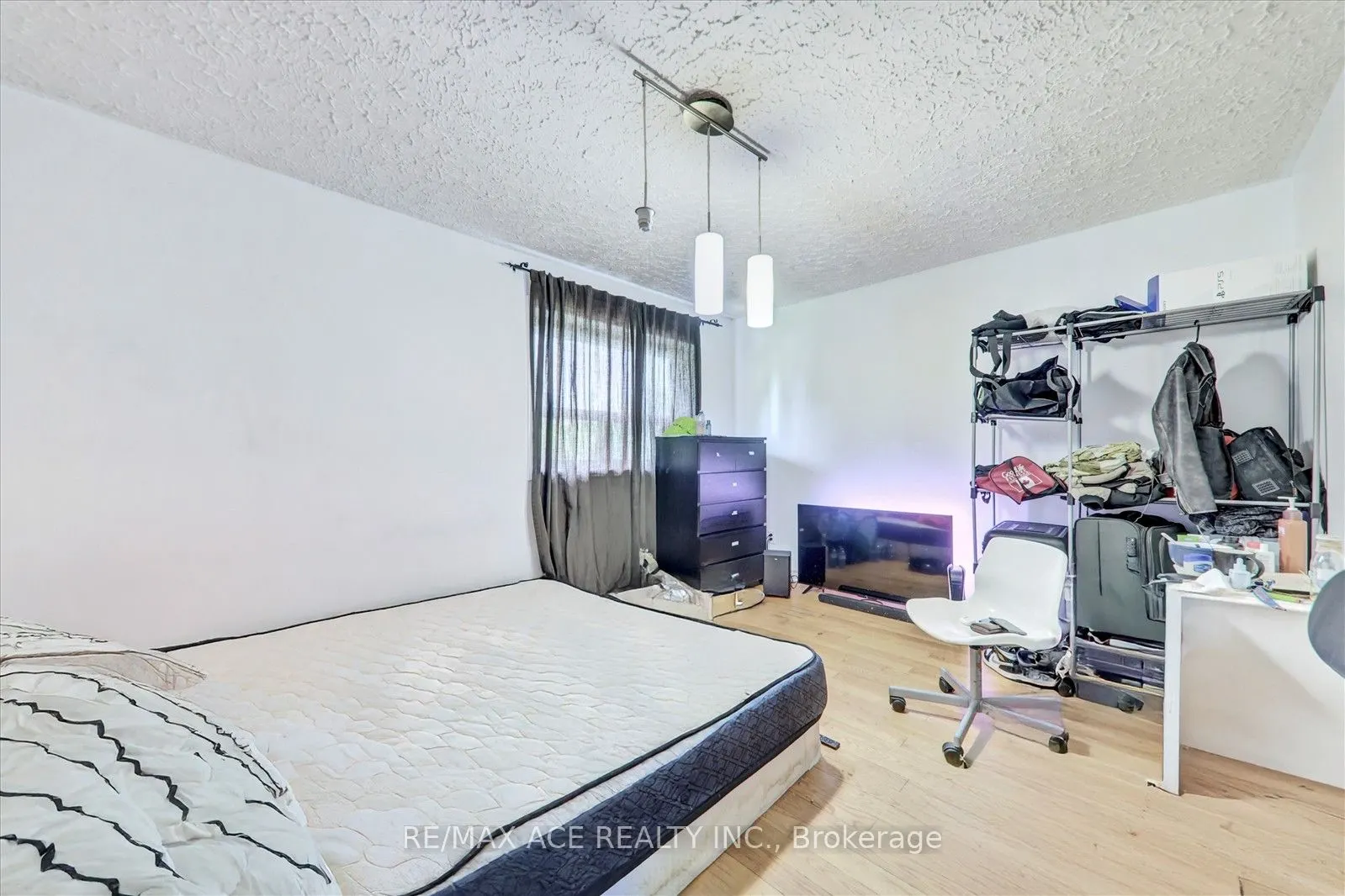 3215 Parkerhill Road