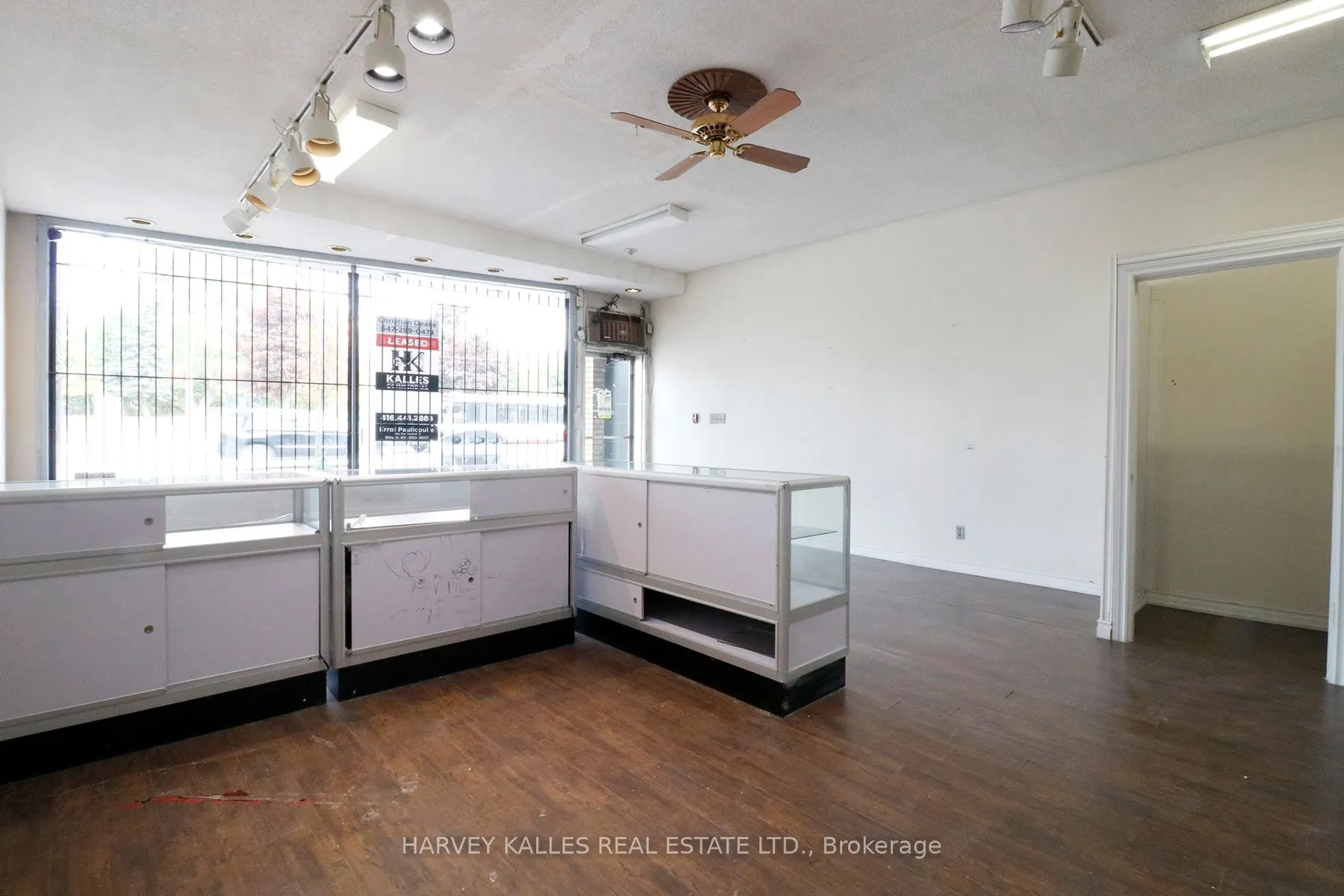 3811 Lake Shore Boulevard W