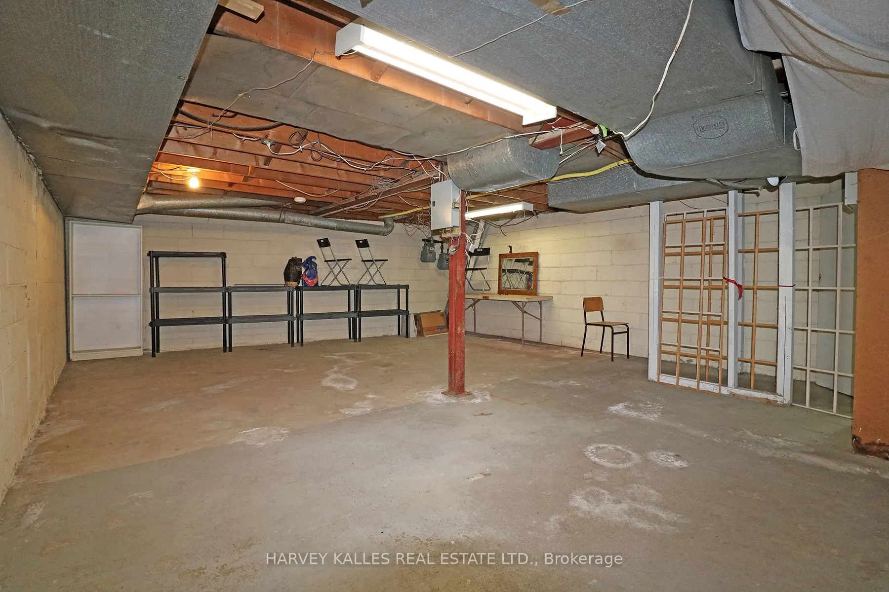 3811 Lake Shore Boulevard W