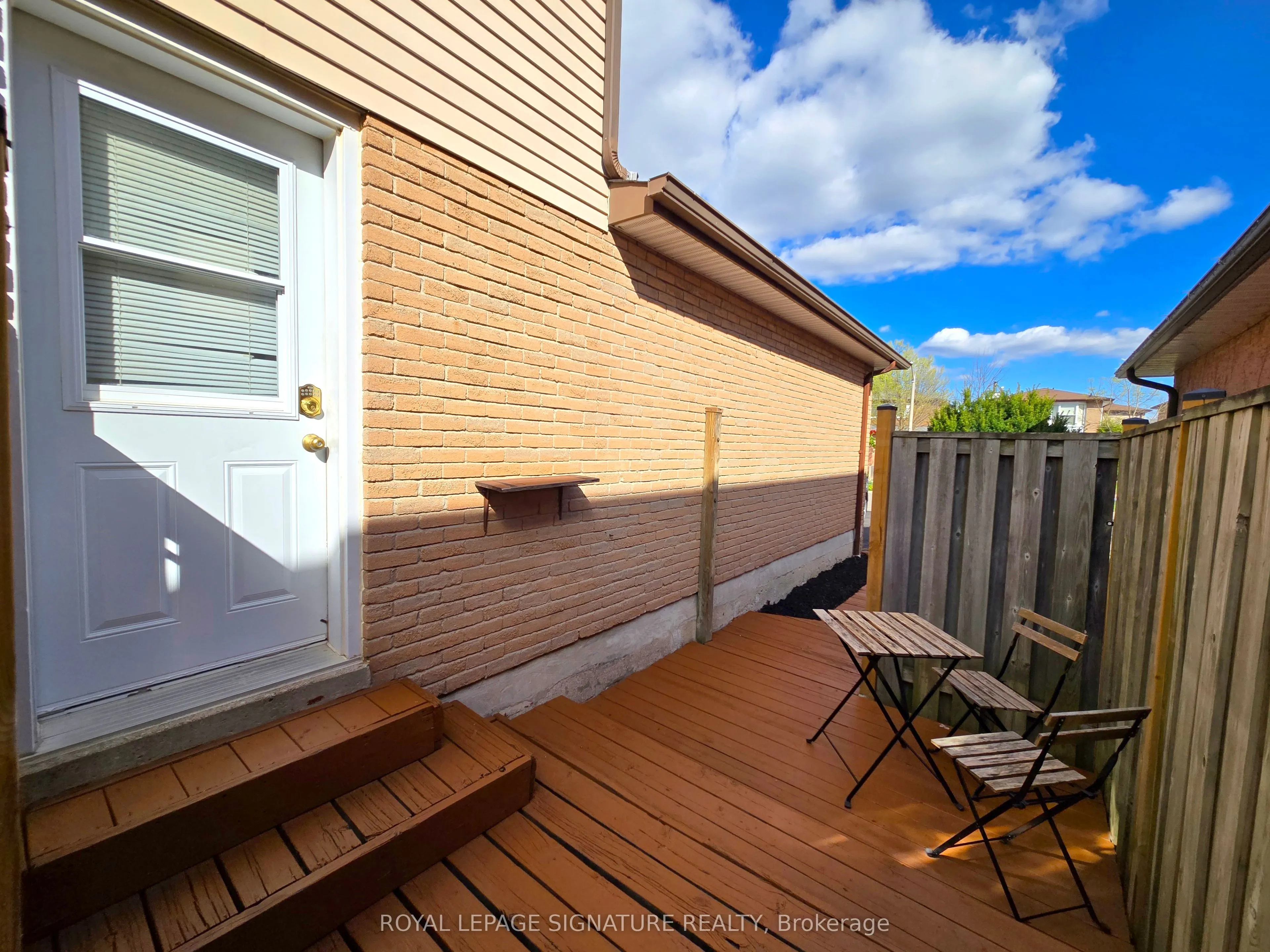 4 Greenleaf Crescent
