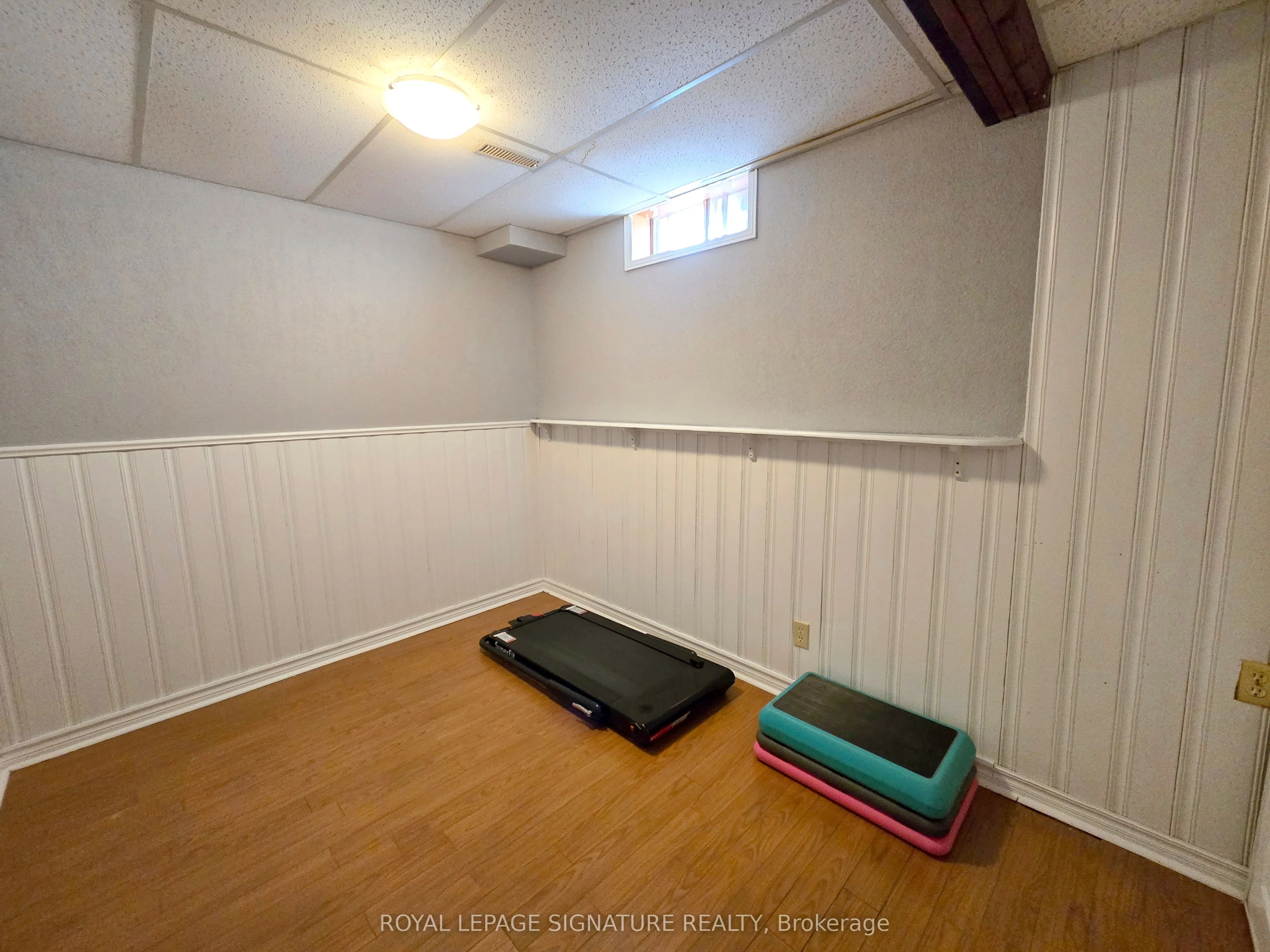 4 Greenleaf Crescent