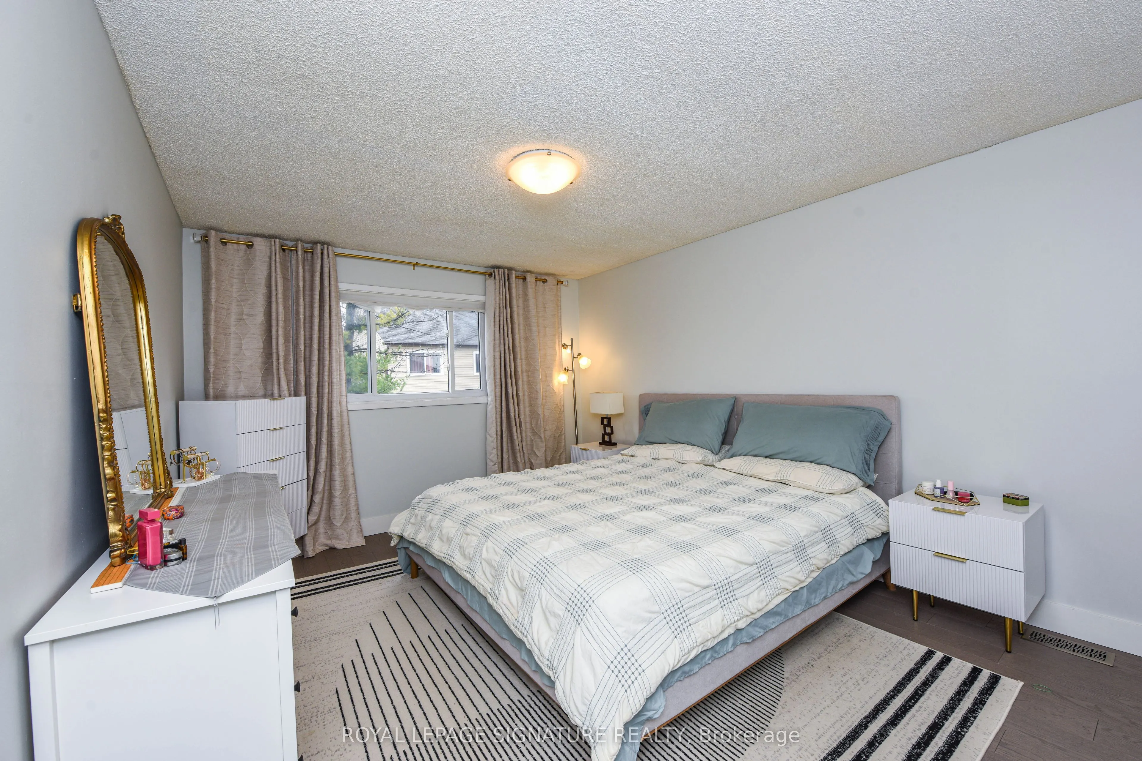 4 Greenleaf Crescent
