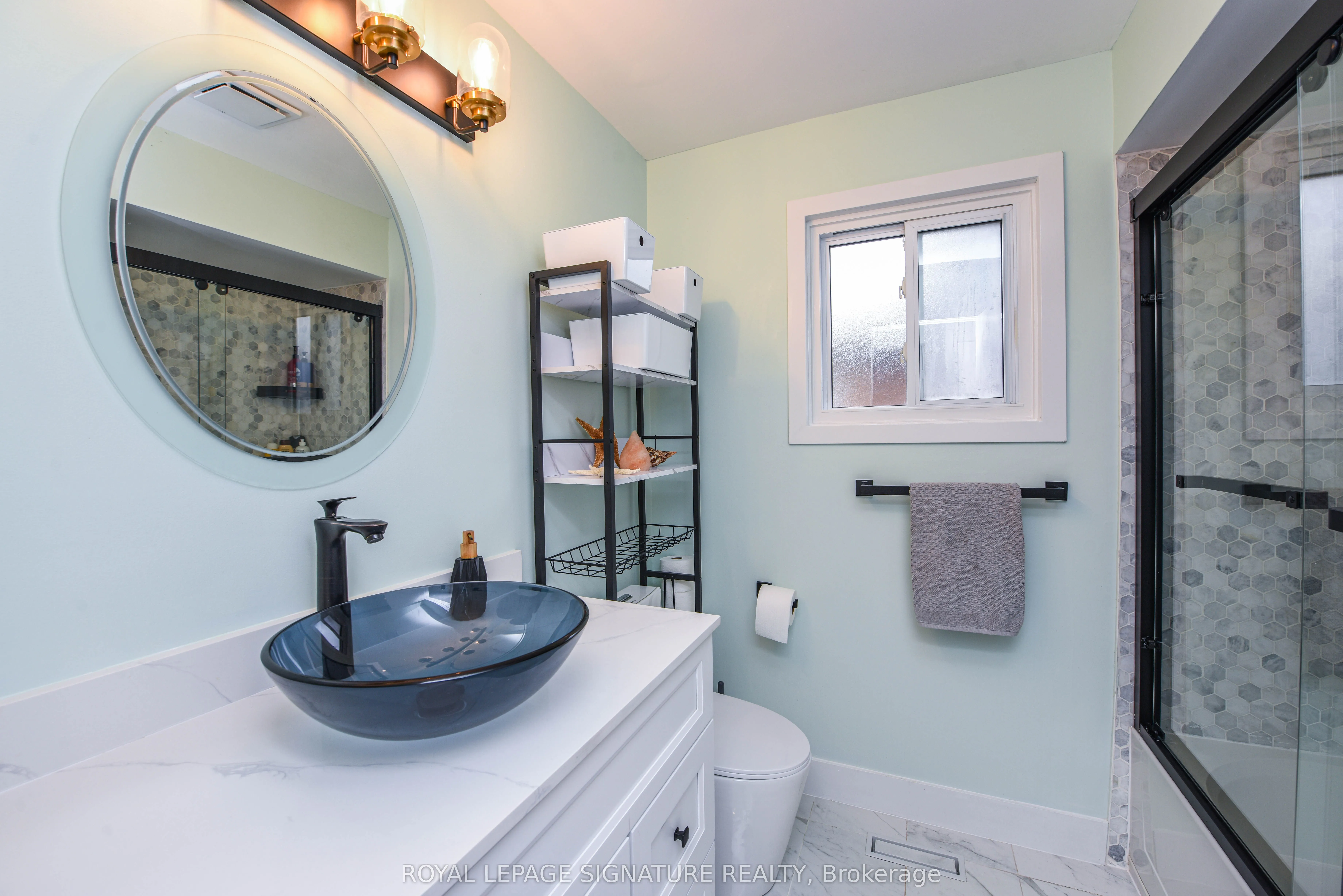 4 Greenleaf Crescent