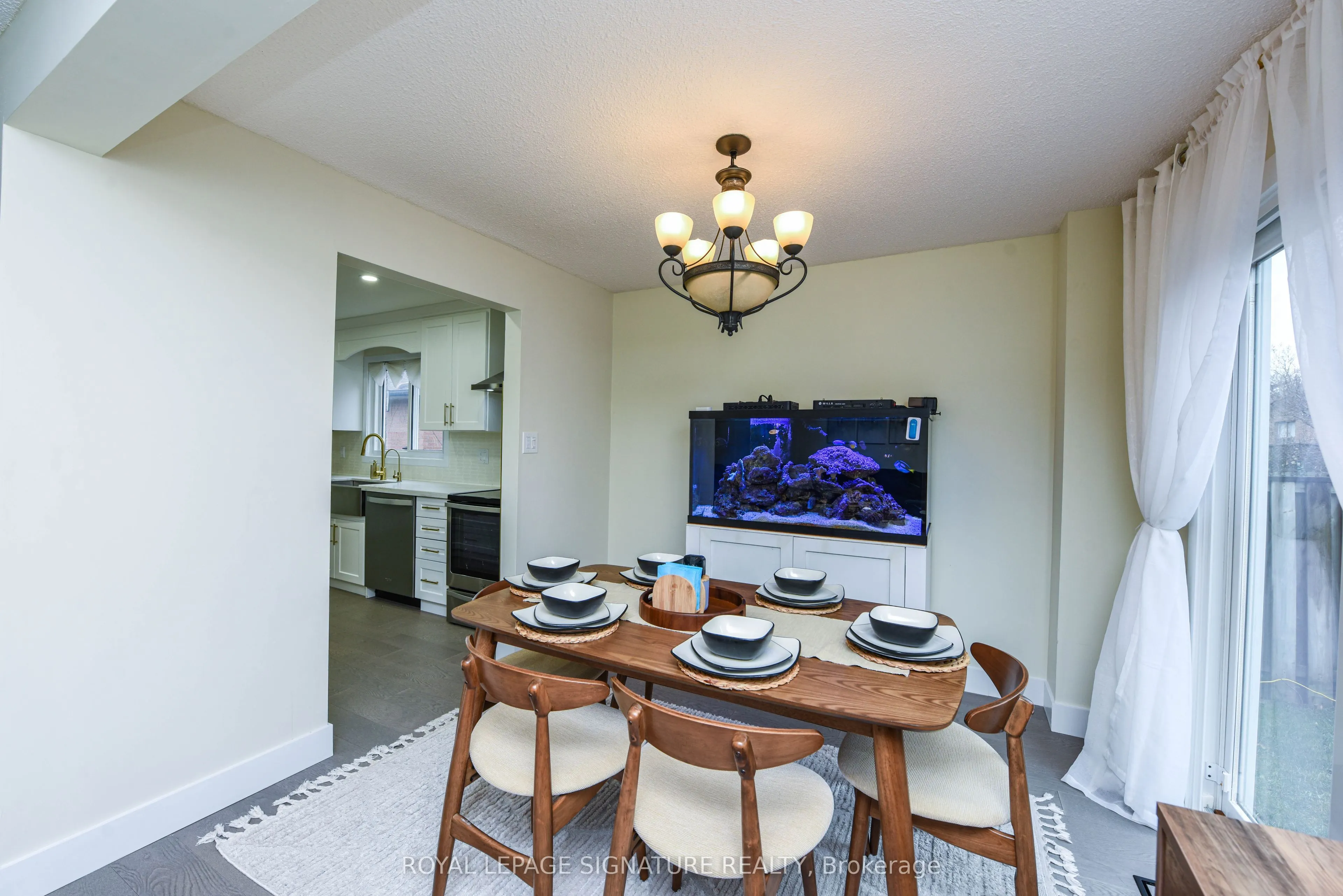 4 Greenleaf Crescent