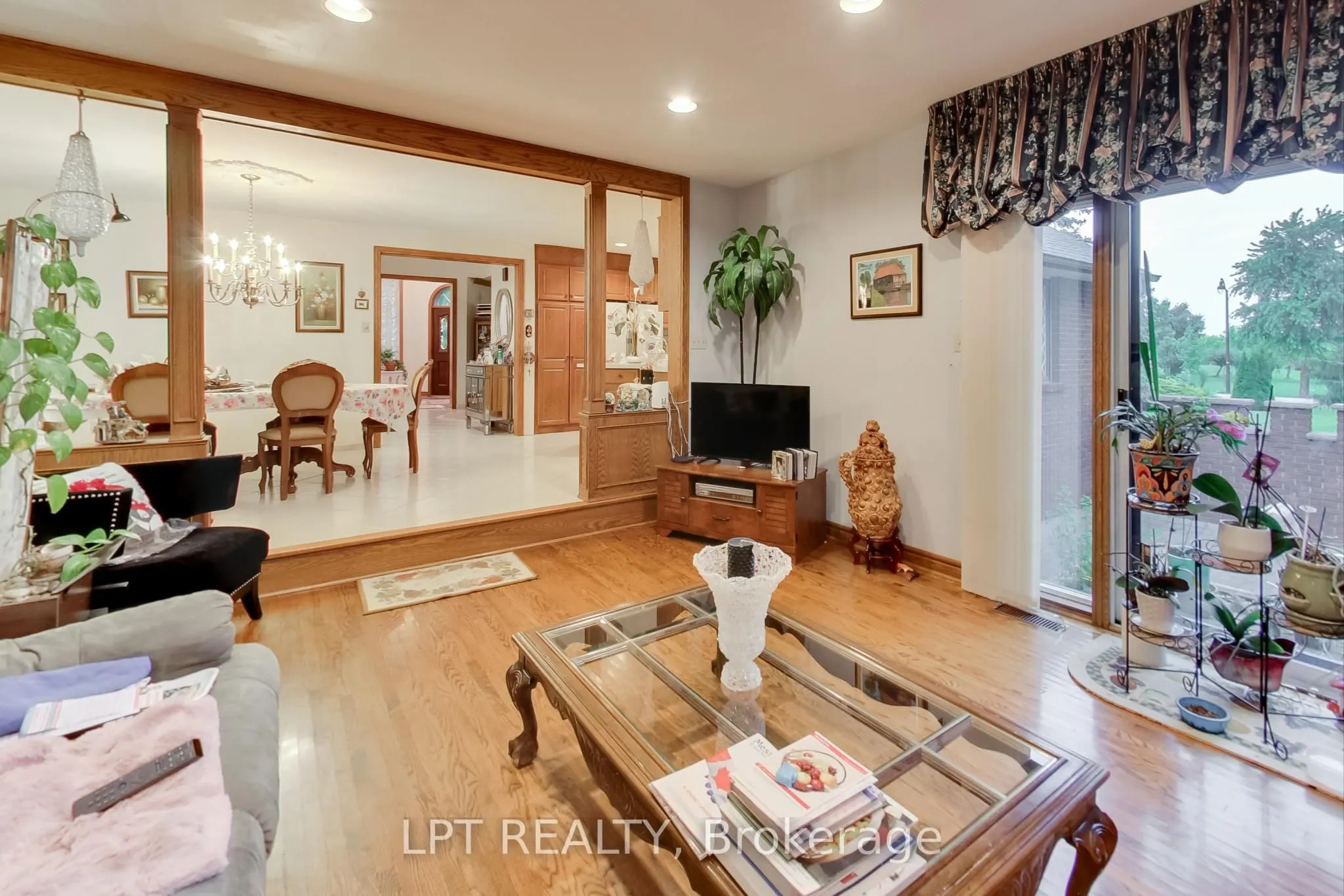 6 Fenton Way