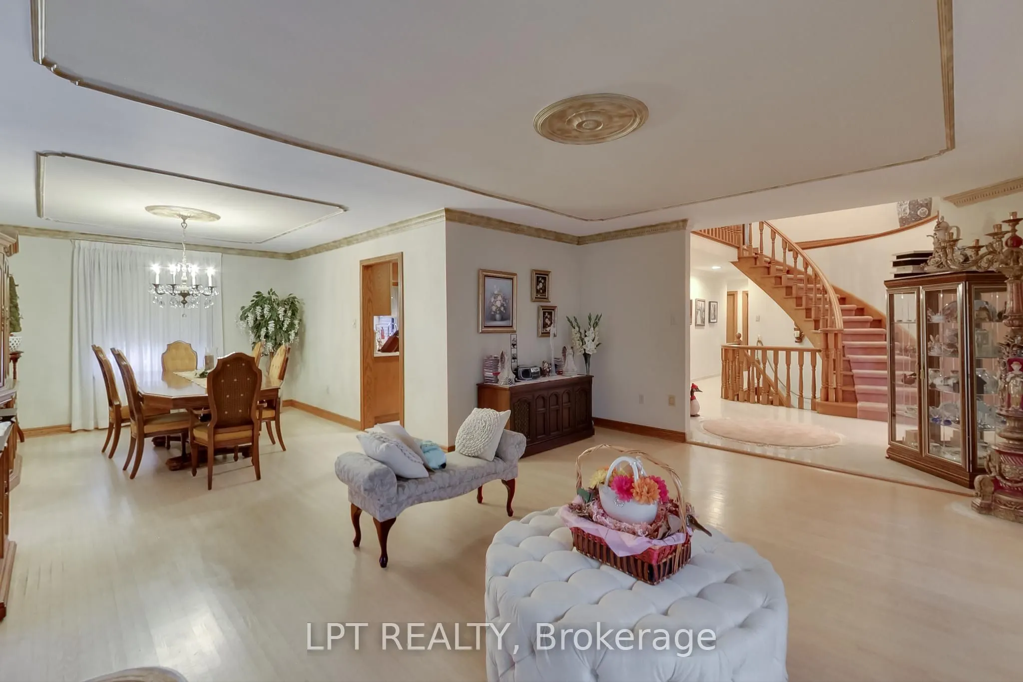 6 Fenton Way