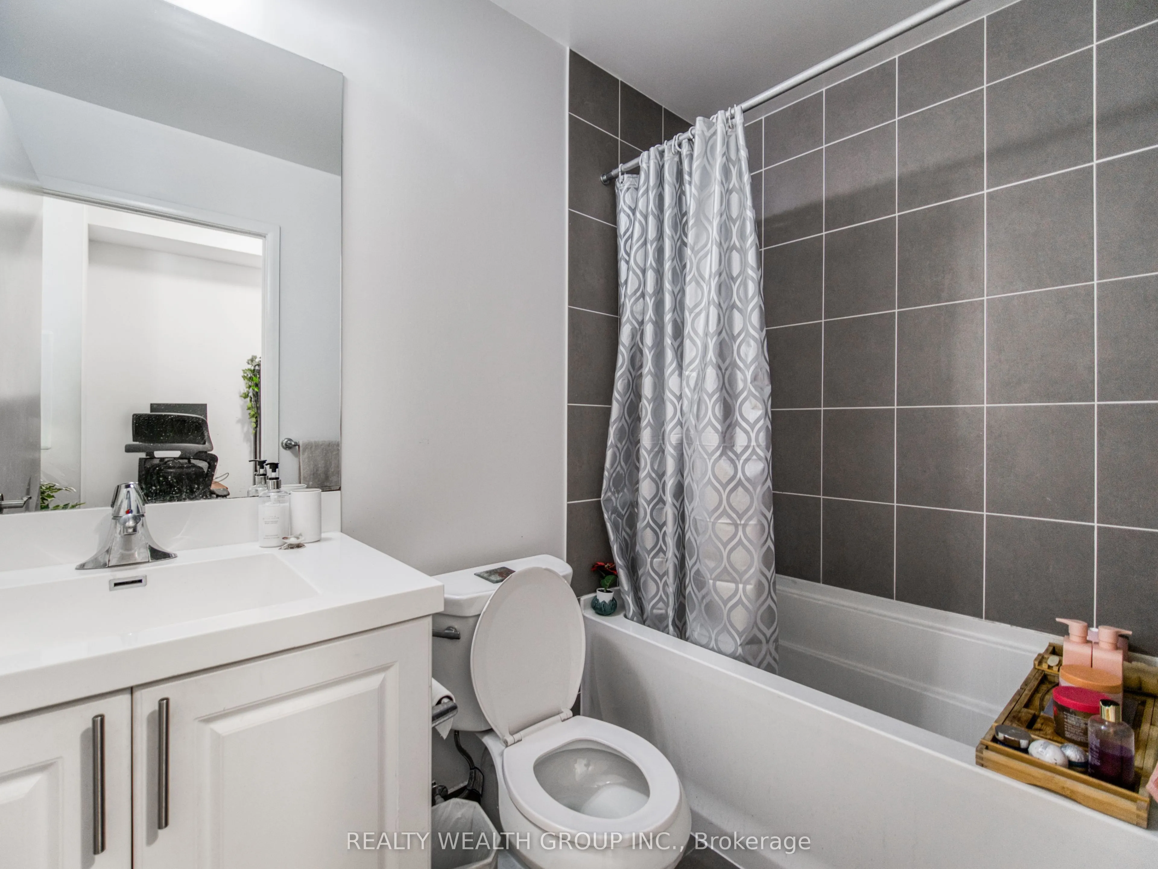 3091 Dufferin Street, #610