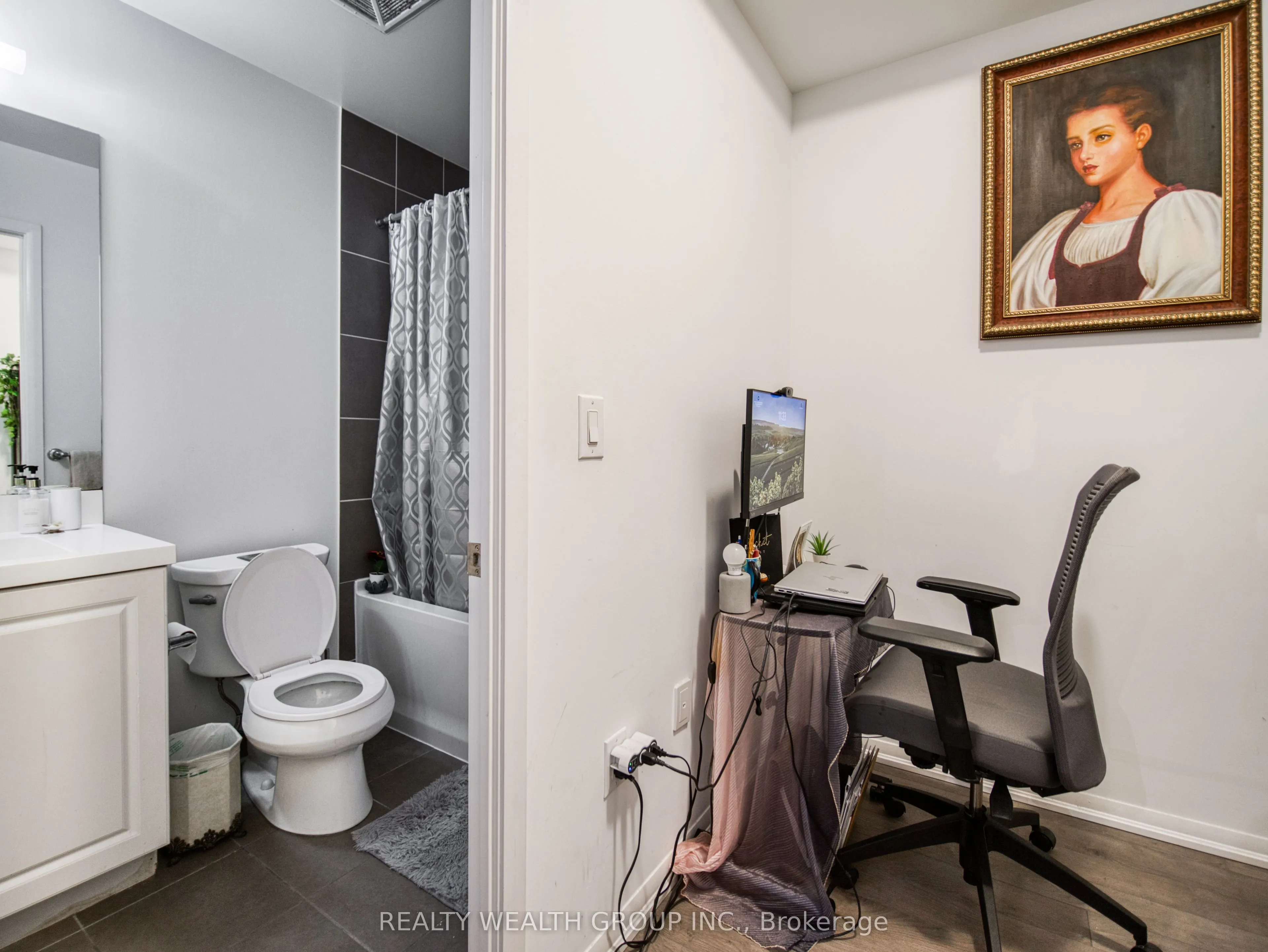 3091 Dufferin Street, #610