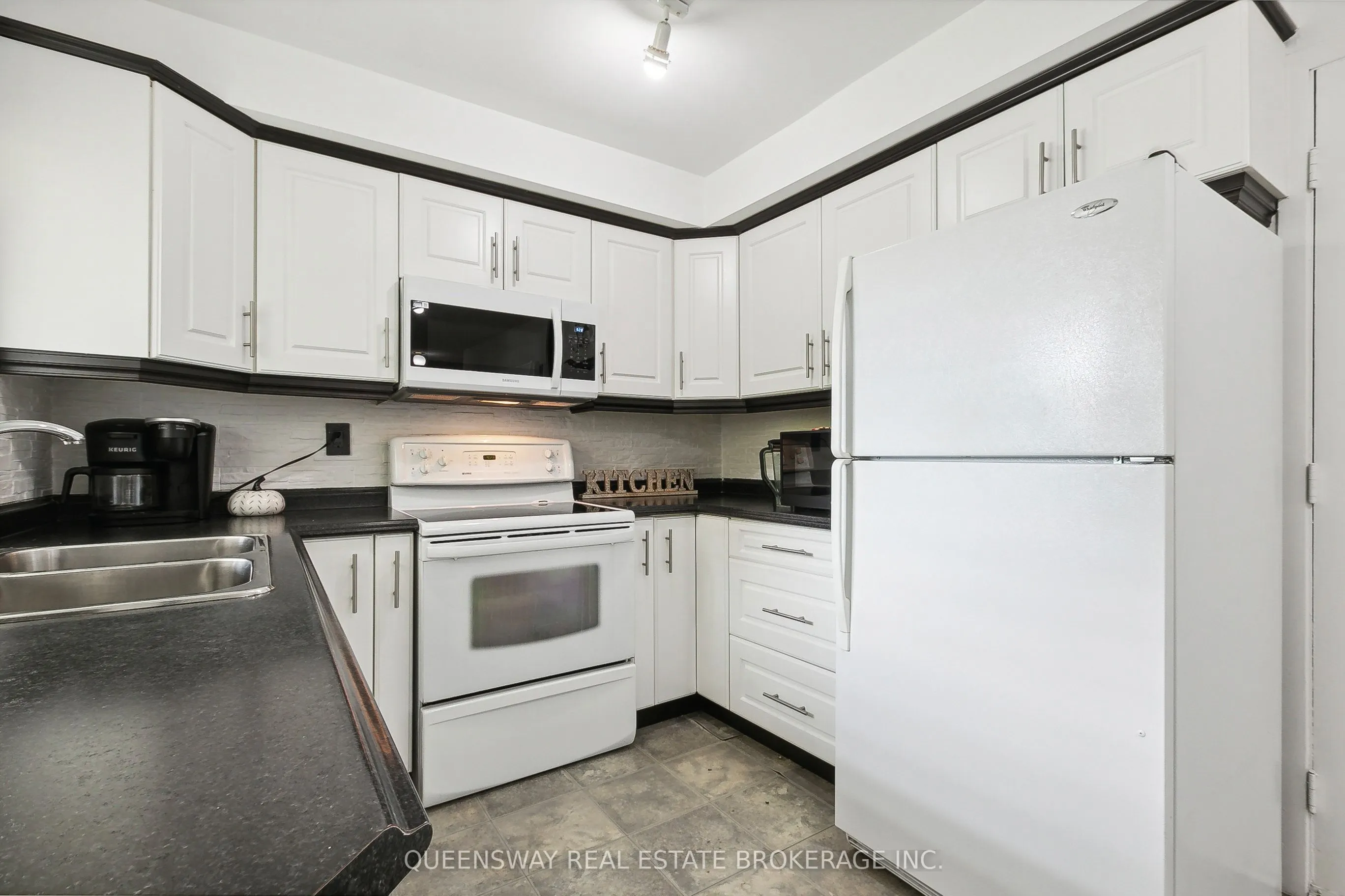 6520 Corfu Road, #1