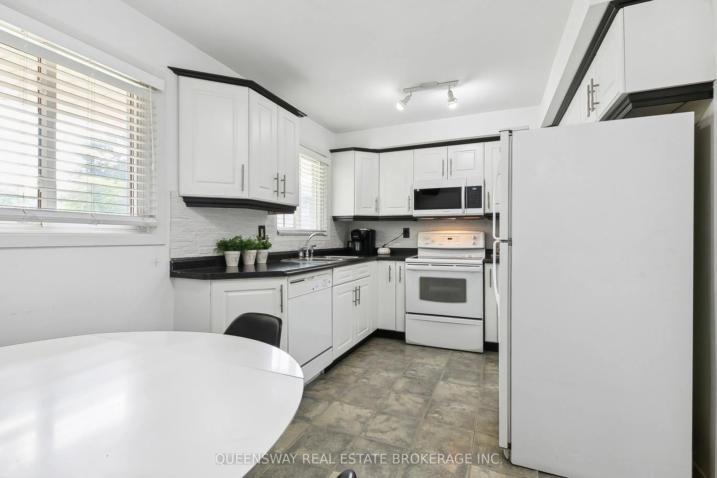 6520 Corfu Road, #1