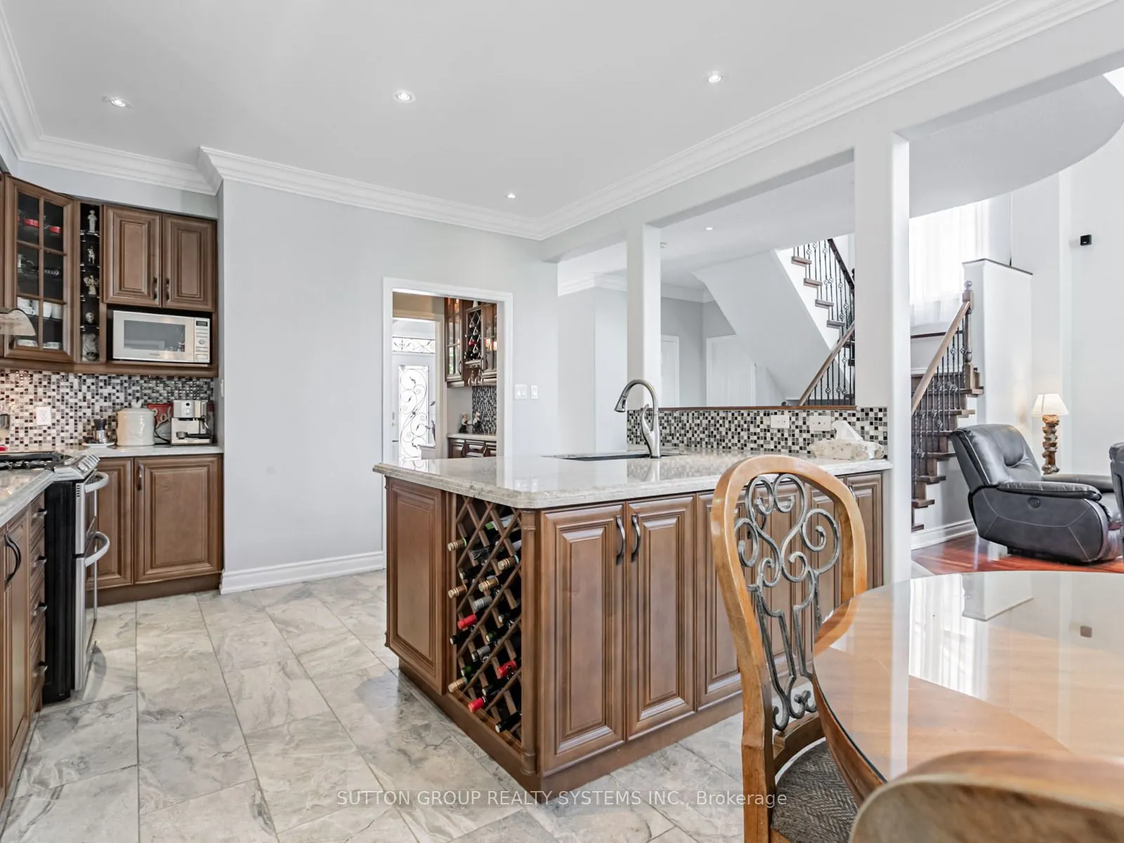935 Gaslight Way