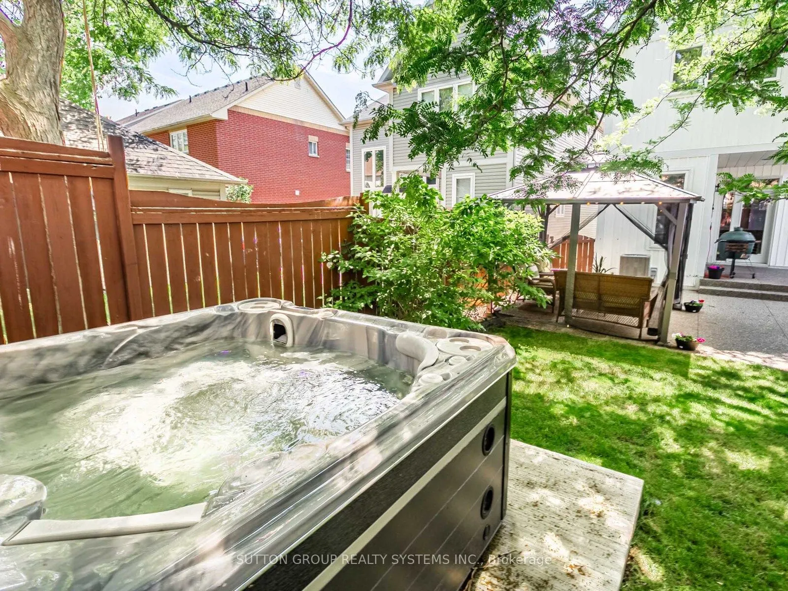 935 Gaslight Way