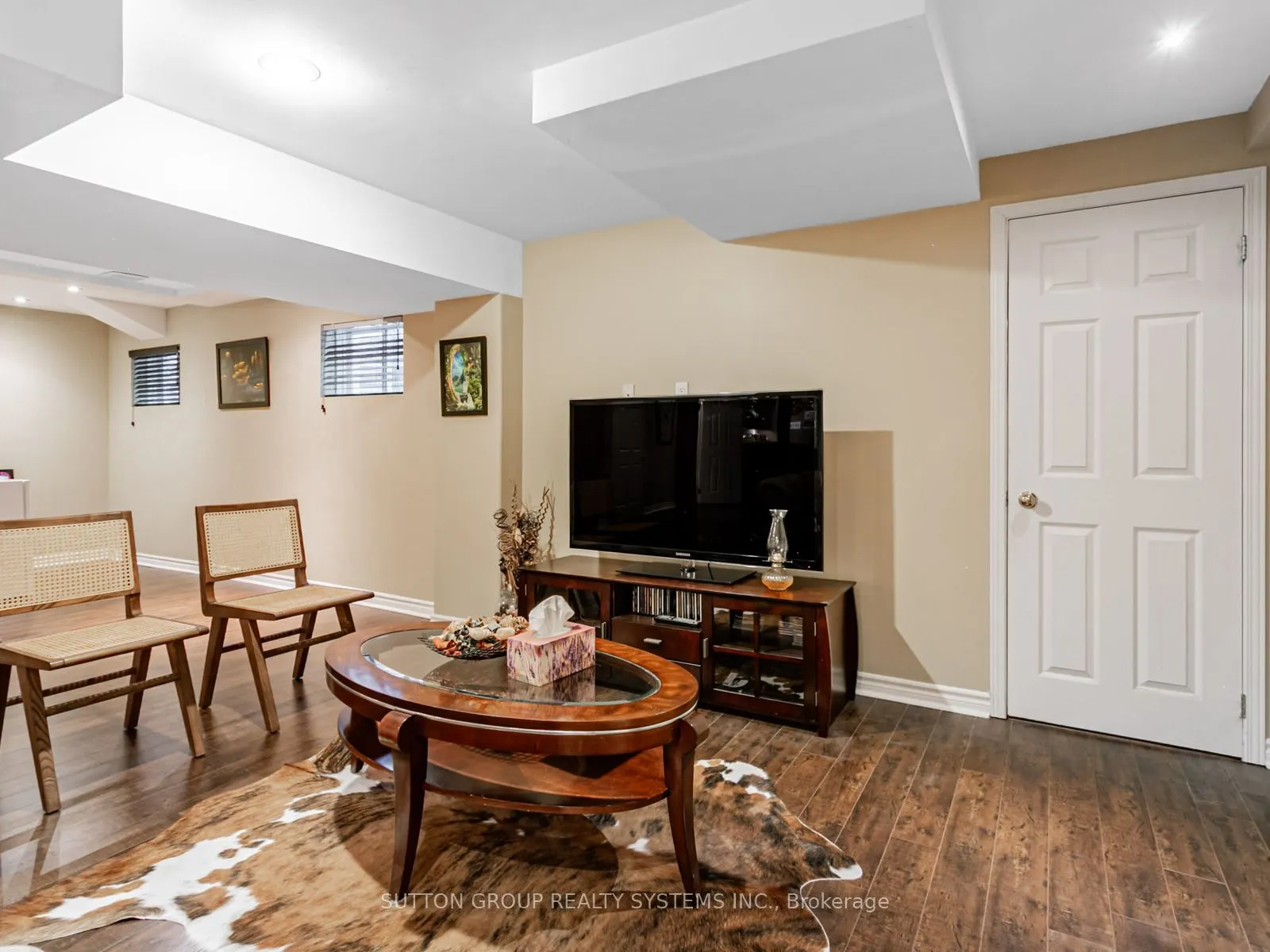 935 Gaslight Way