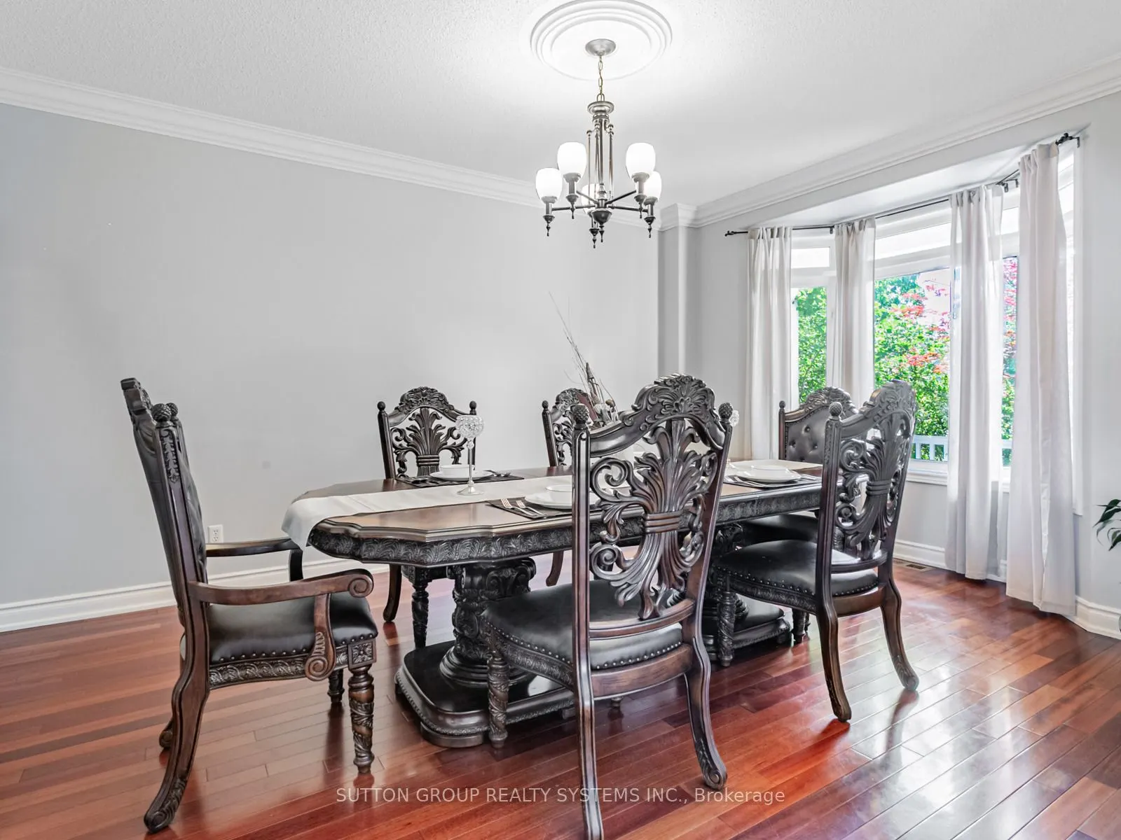 935 Gaslight Way