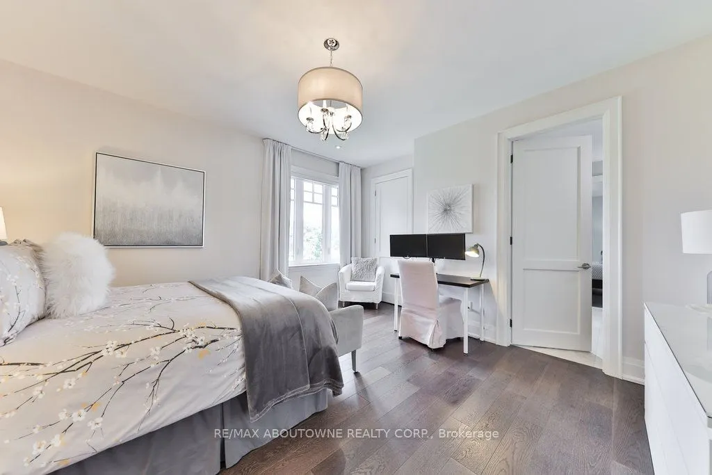 408 Saville Crescent