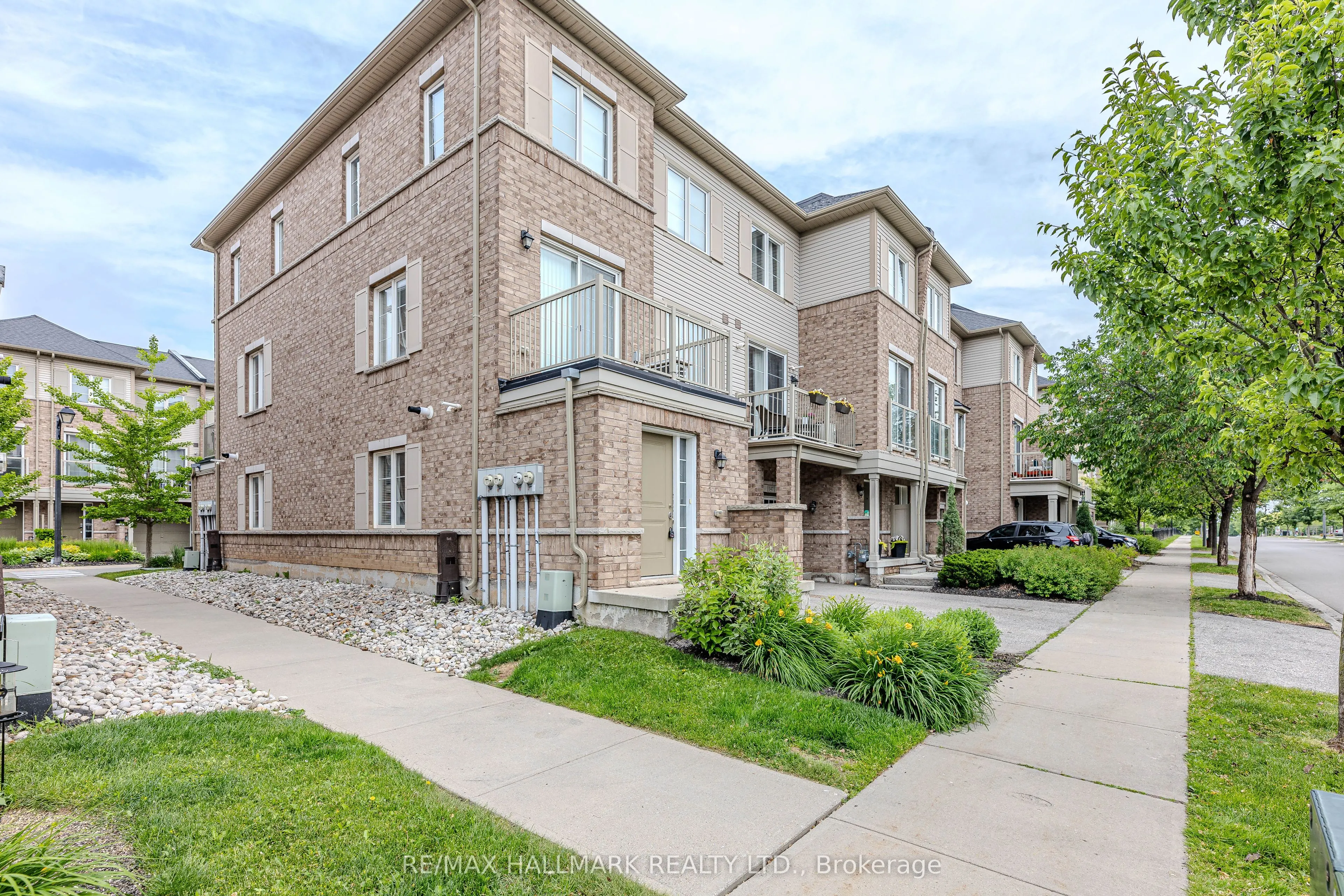 165 Hampshire Way #146