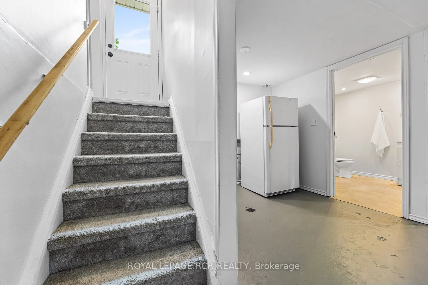 27 Rustic Crescent