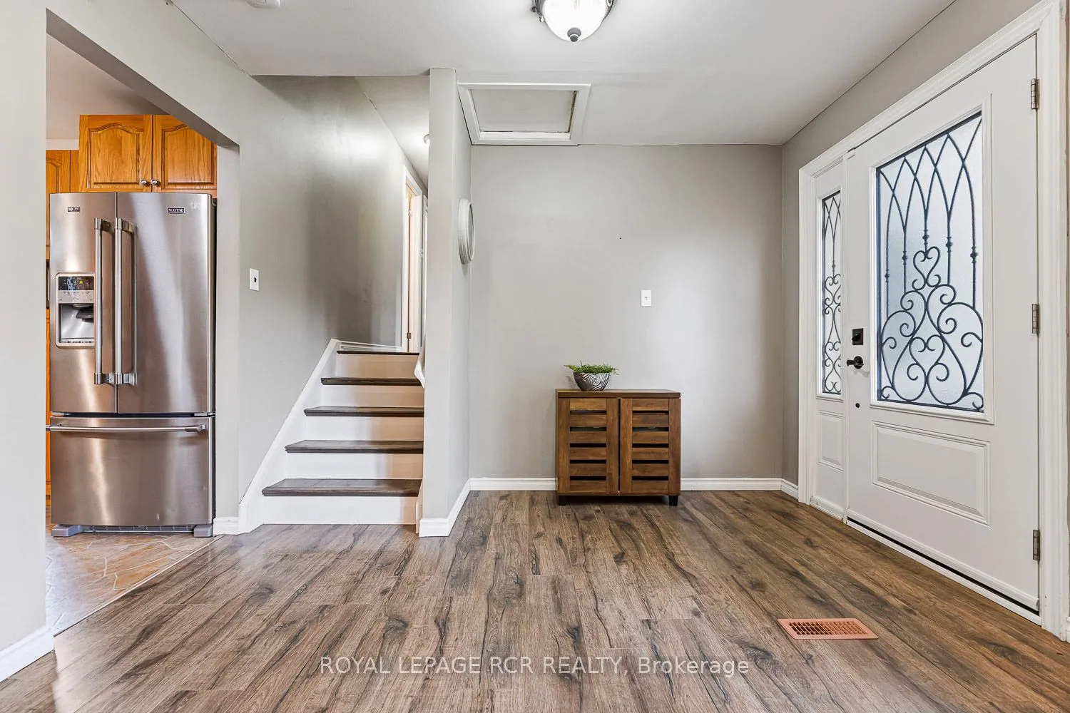 27 Rustic Crescent