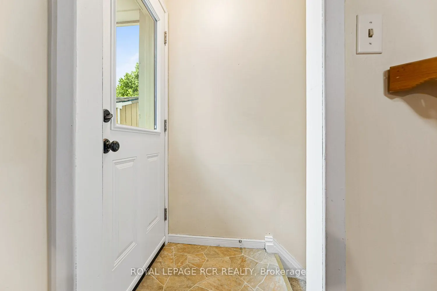27 Rustic Crescent
