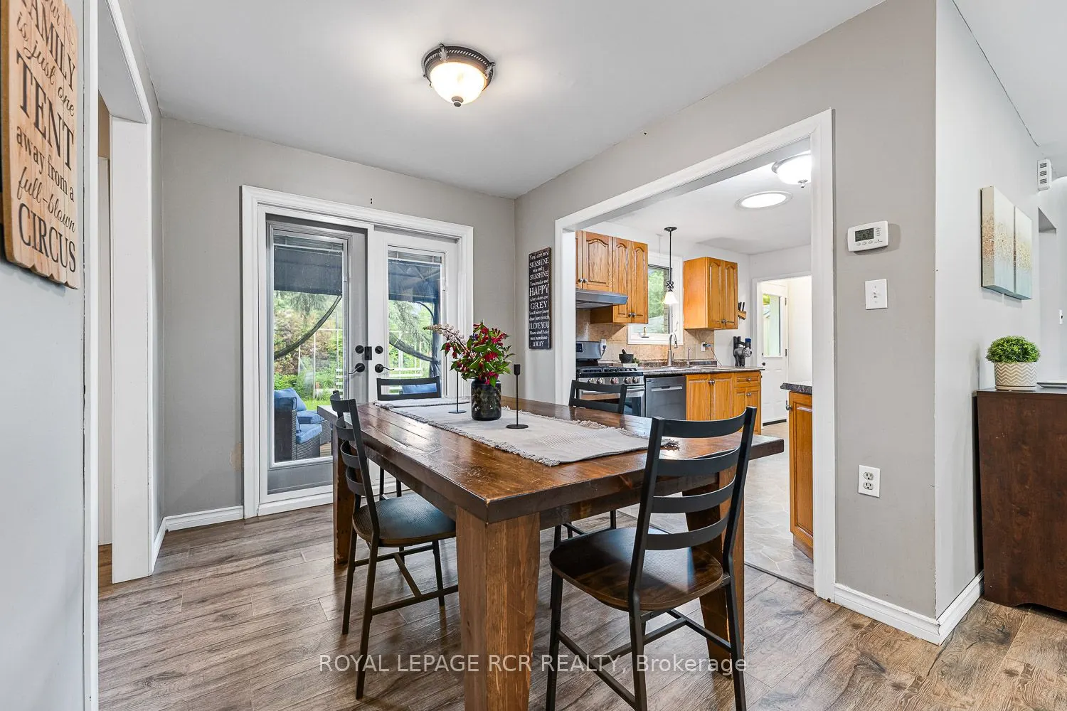 27 Rustic Crescent