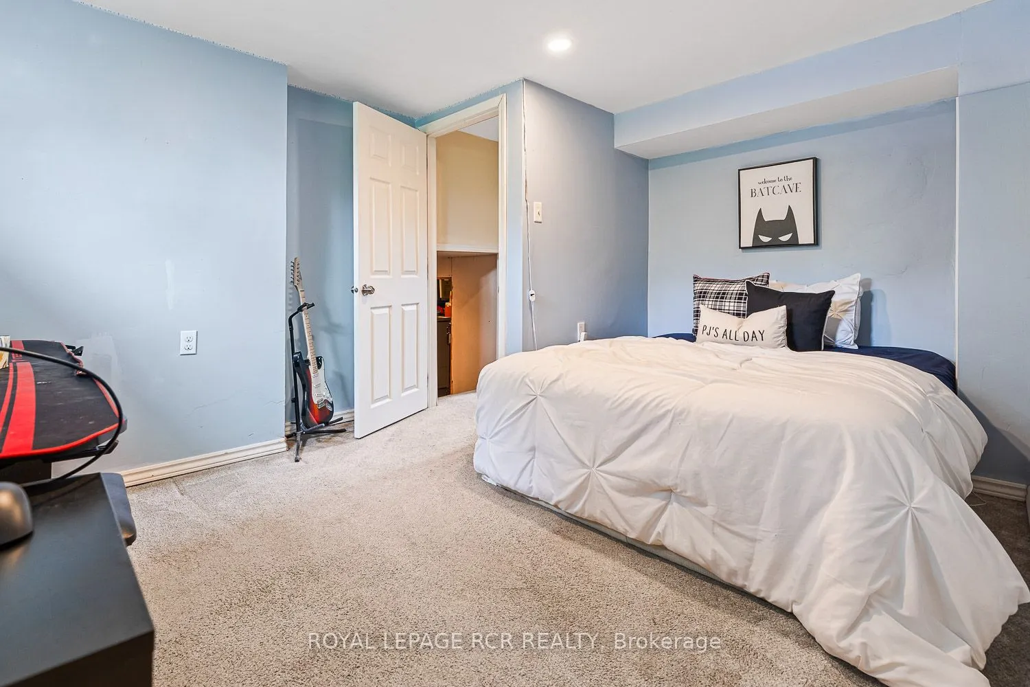 27 Rustic Crescent