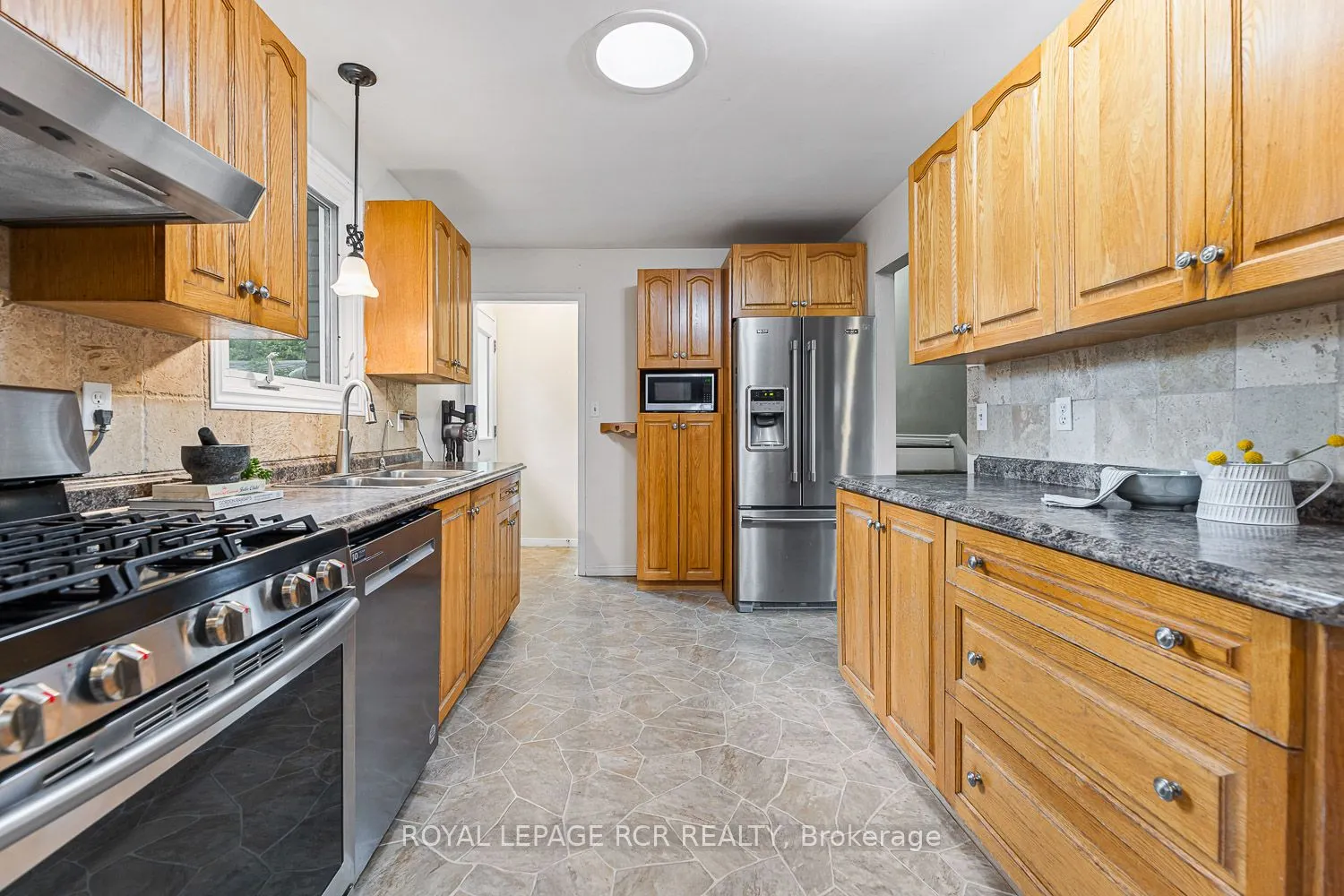 27 Rustic Crescent
