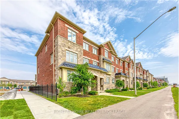 451 Dundas Street E, Oakville