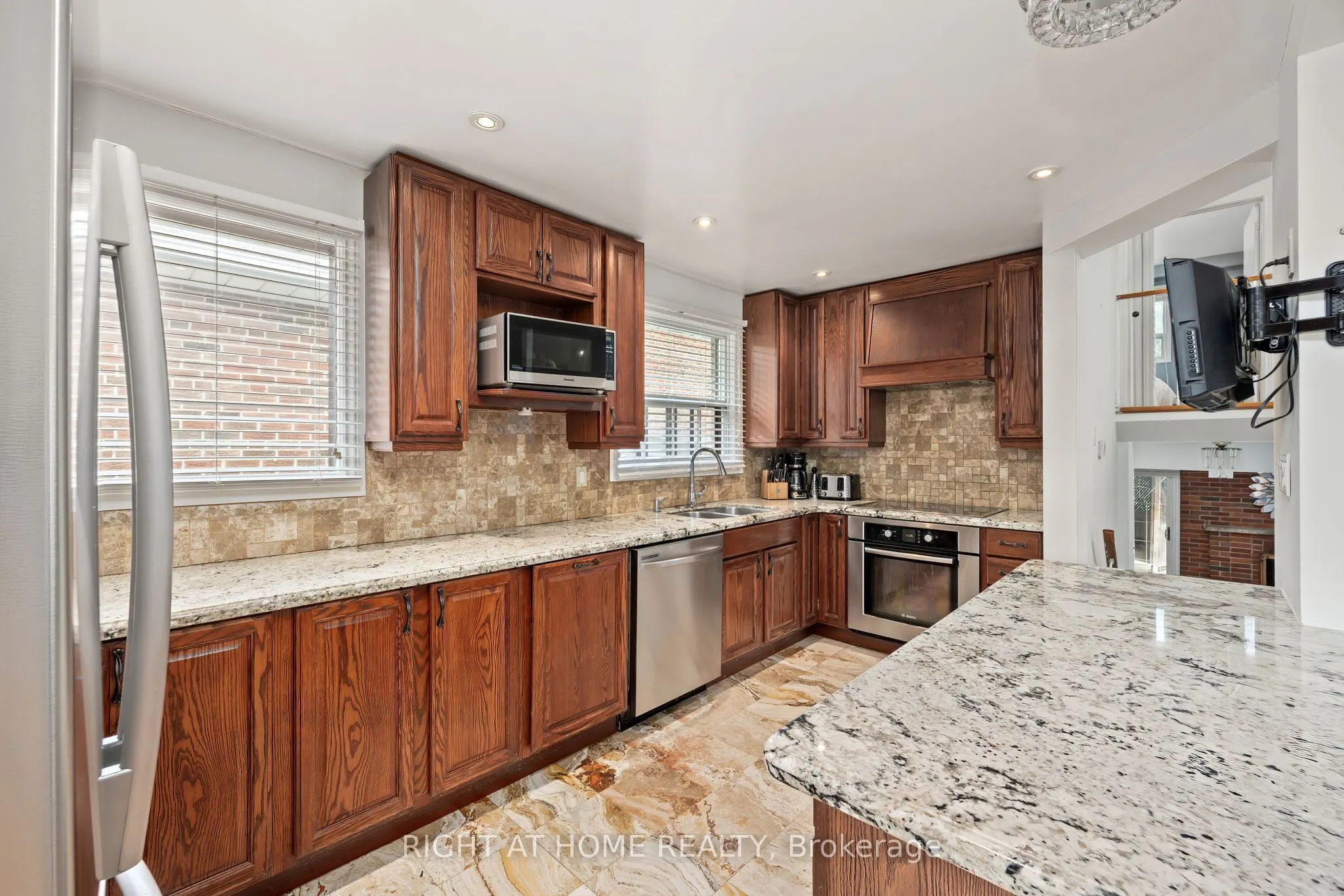 30 Hawthorne Road