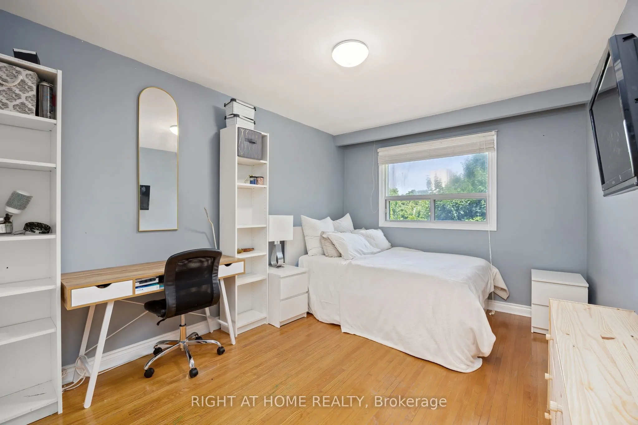 30 Hawthorne Road