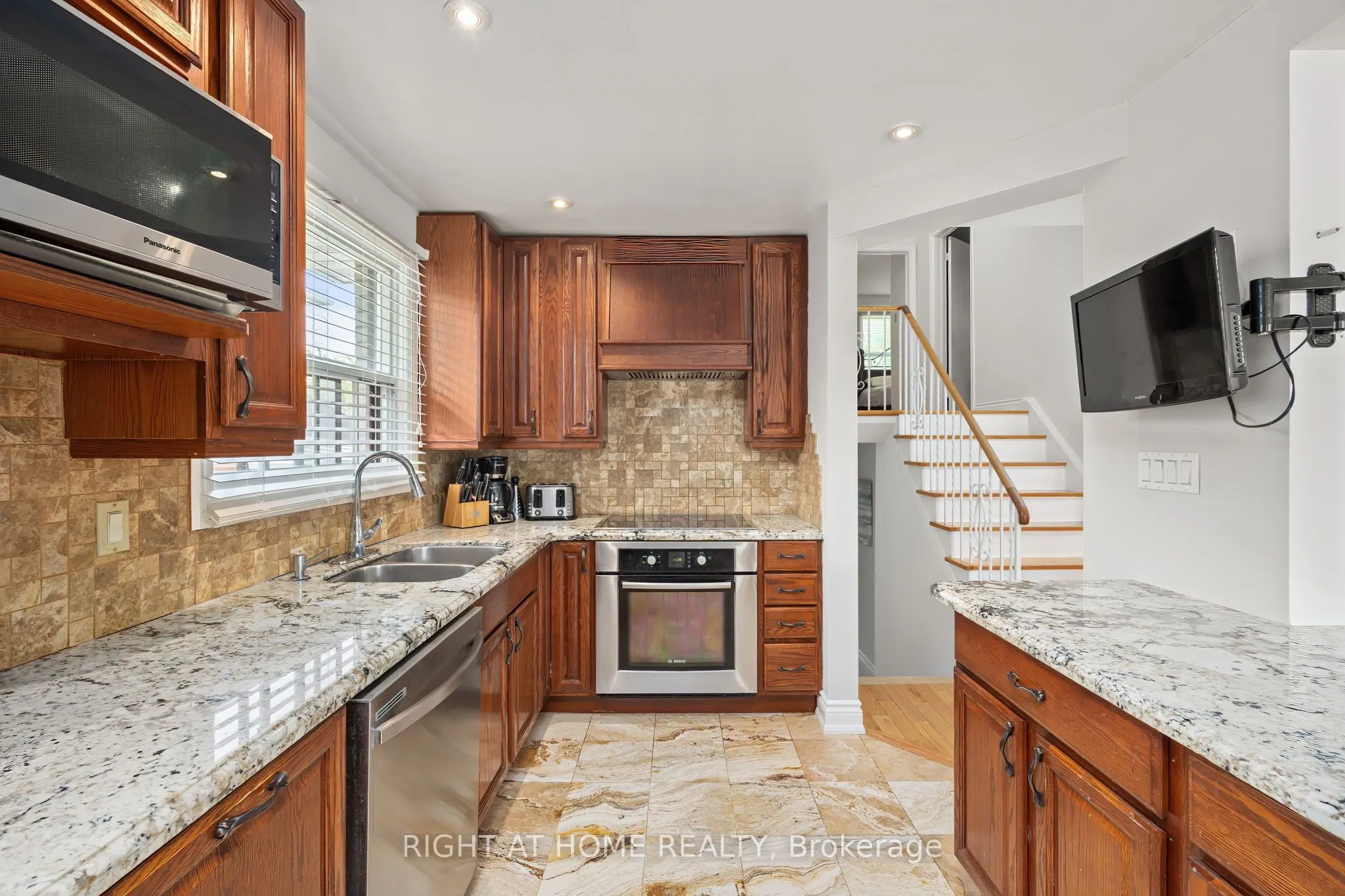 30 Hawthorne Road