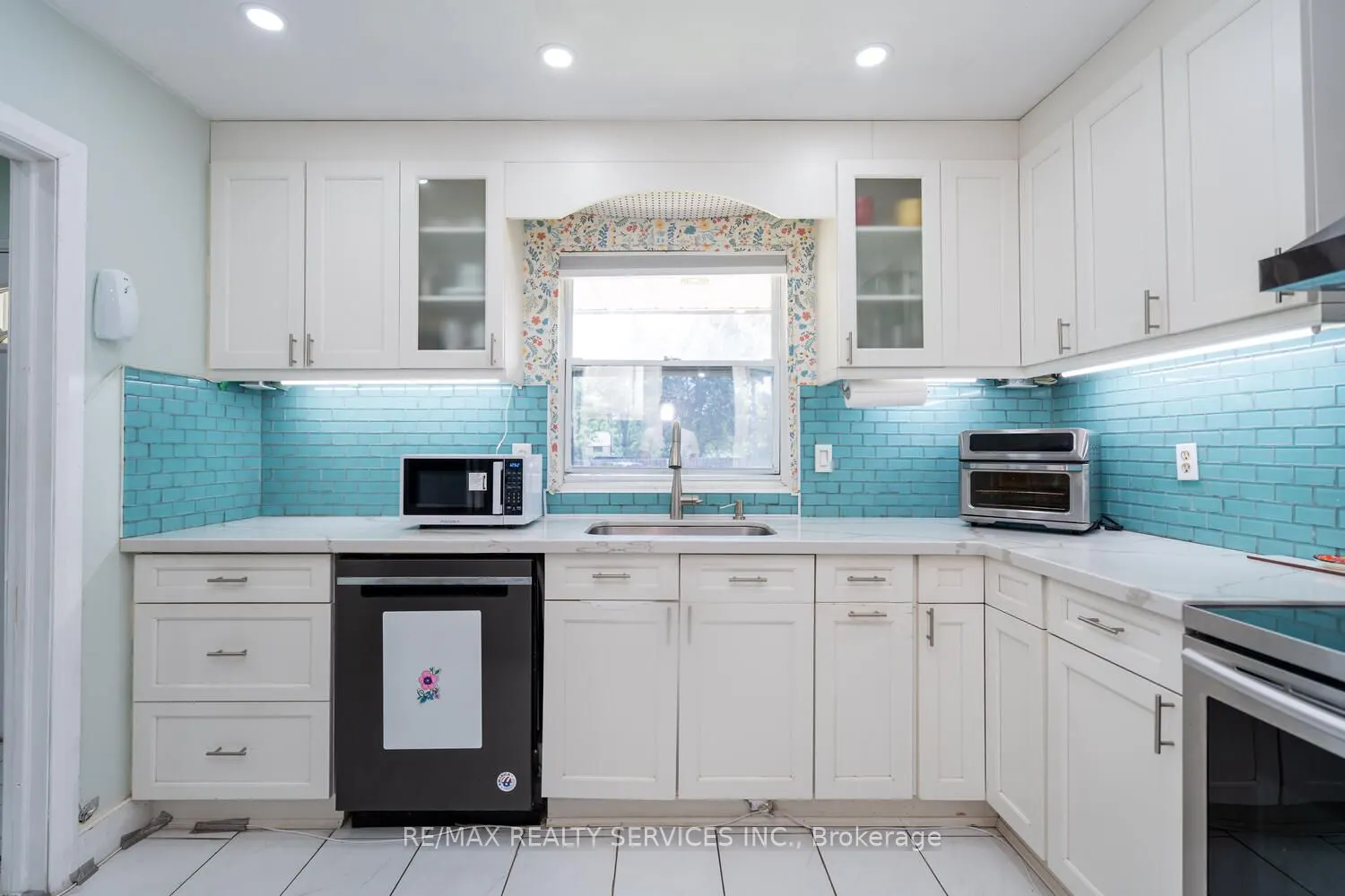 2825 Gananoque Drive, #58