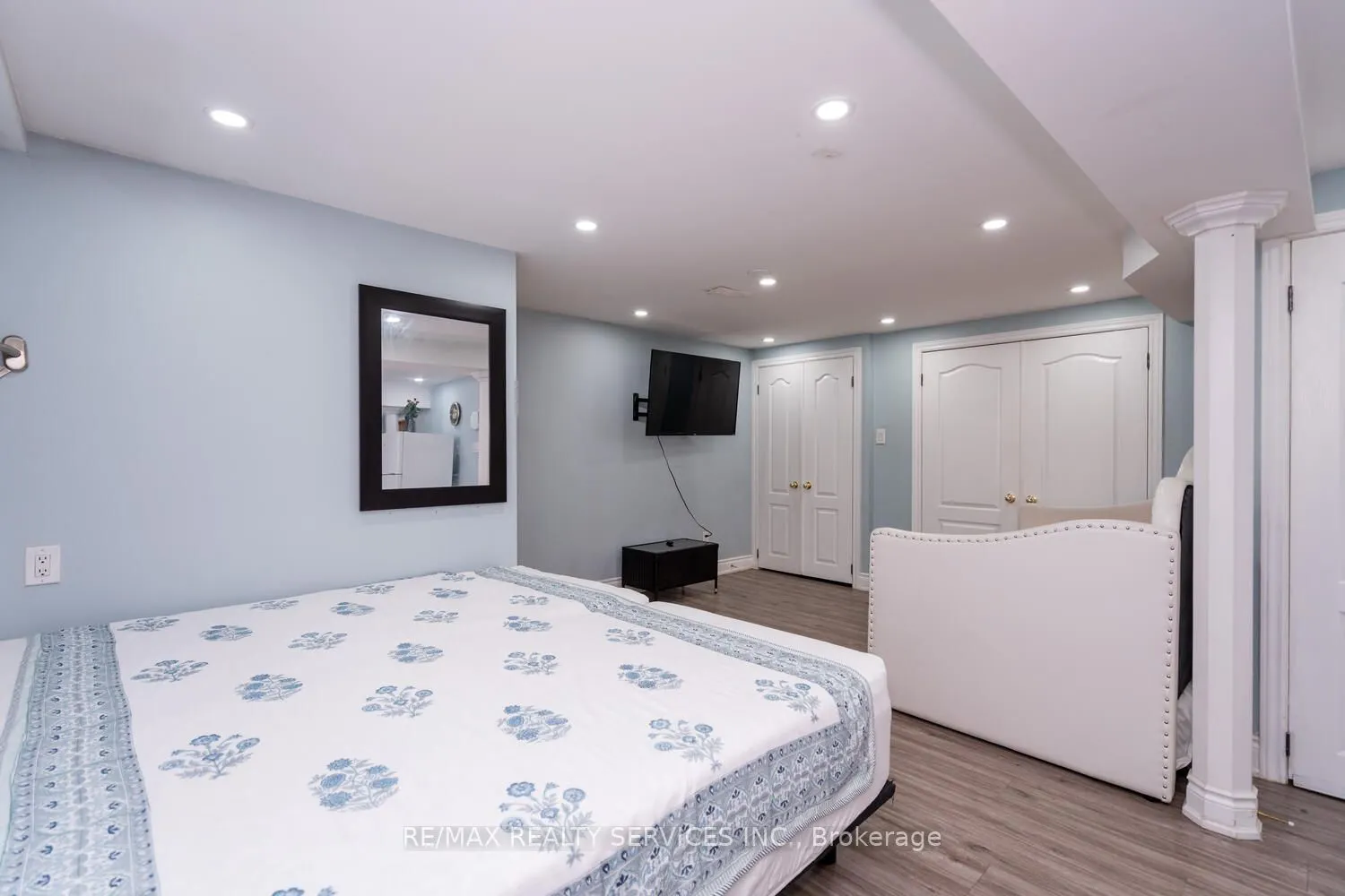 2825 Gananoque Drive, #58