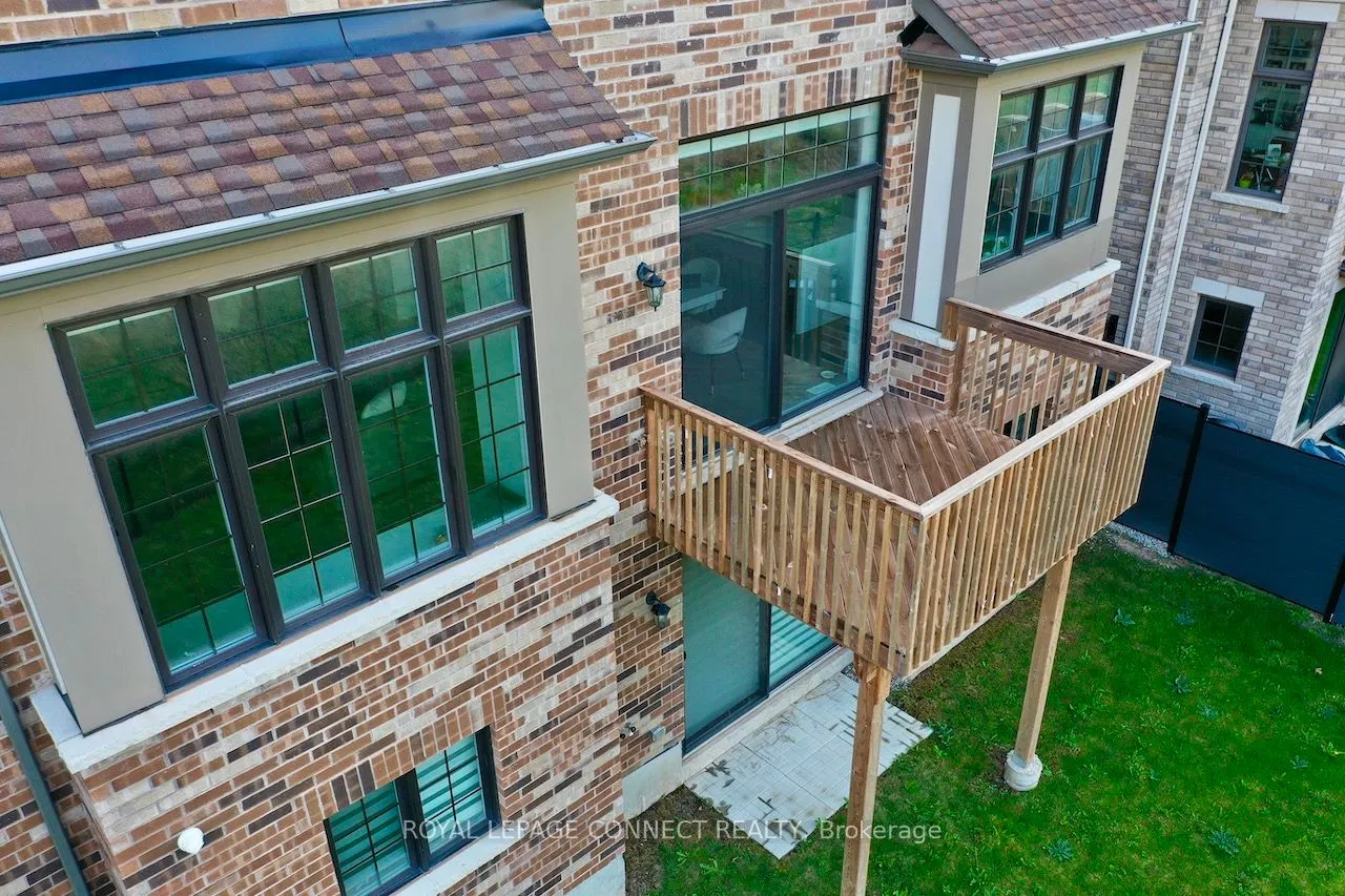 1428 Ford Strathy Crescent