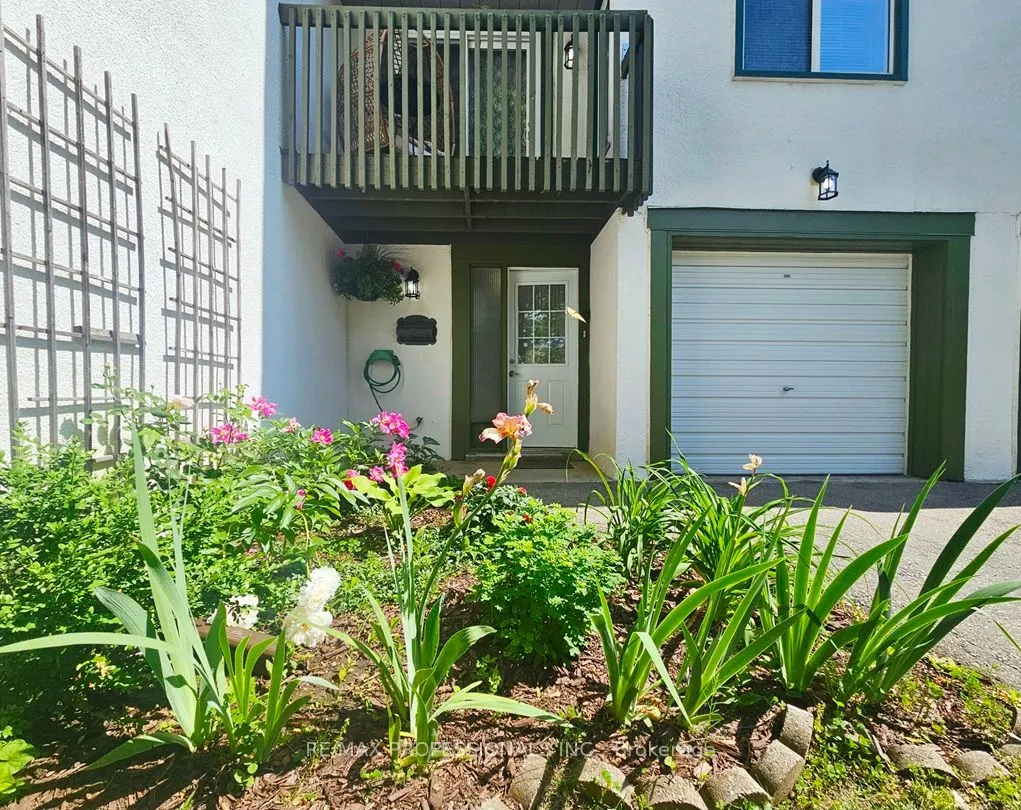 2651 Aquitaine Avenue, #40