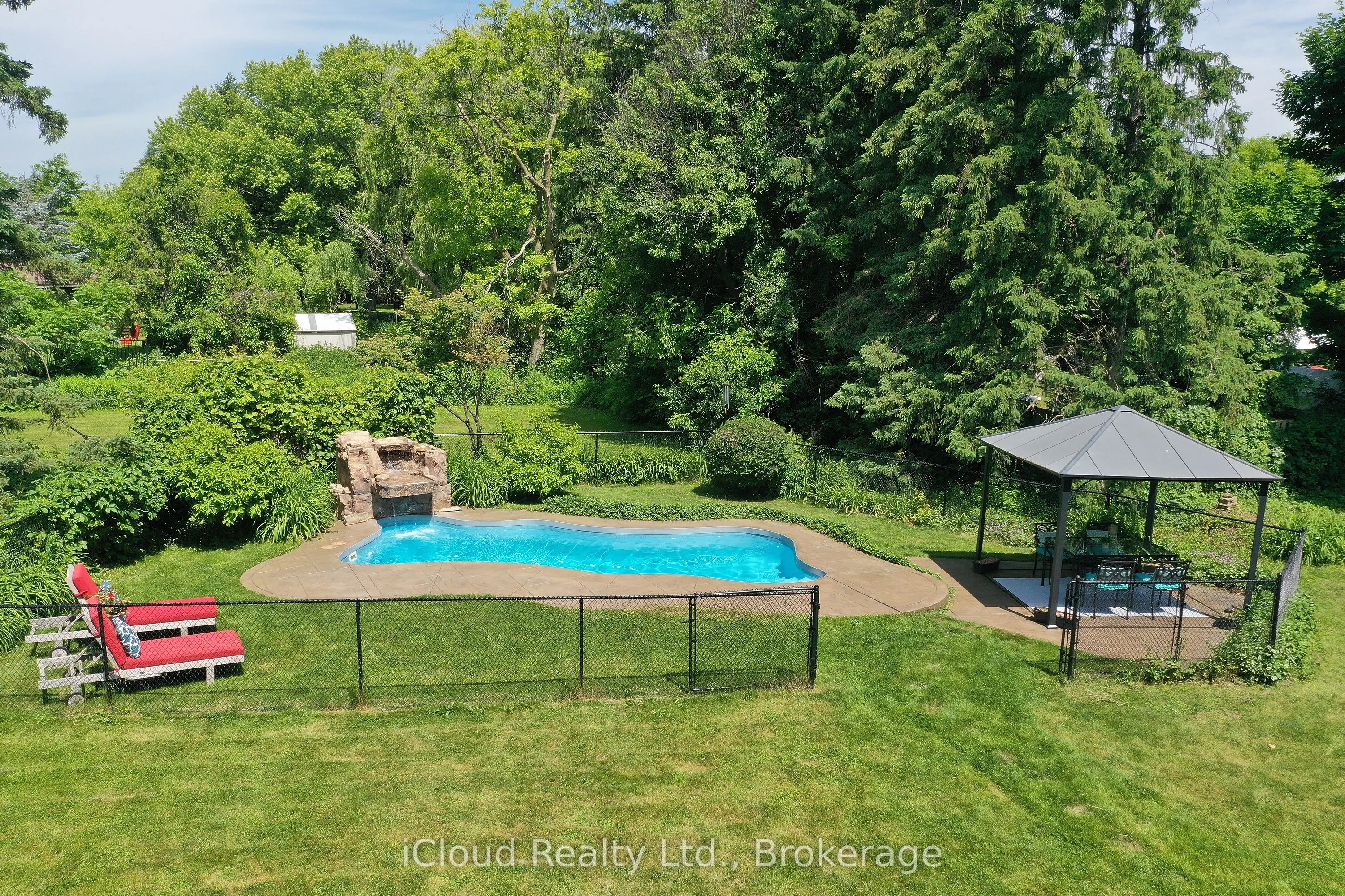 4 Stewarttown Road