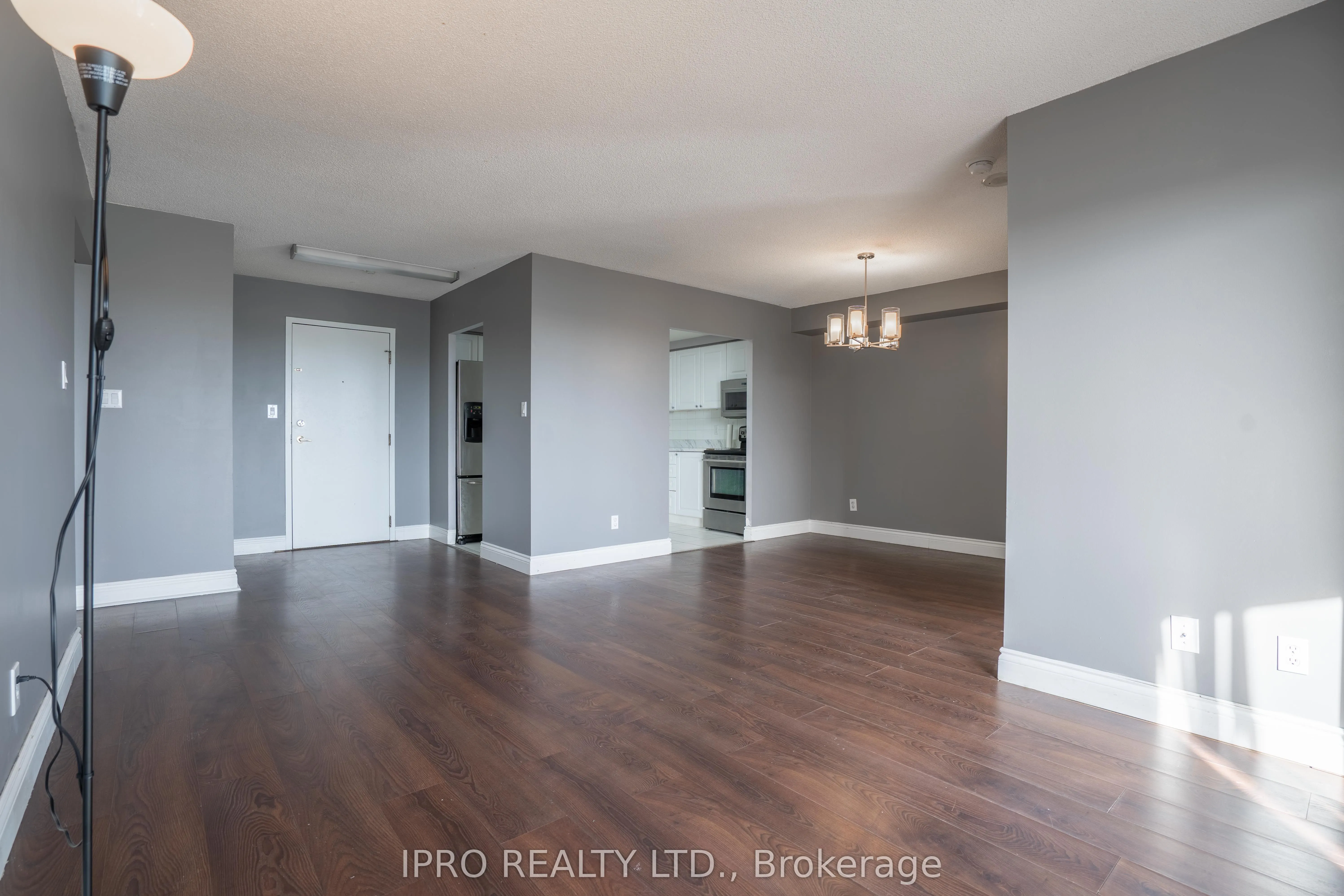 135 hillcrest Avenue, #2208