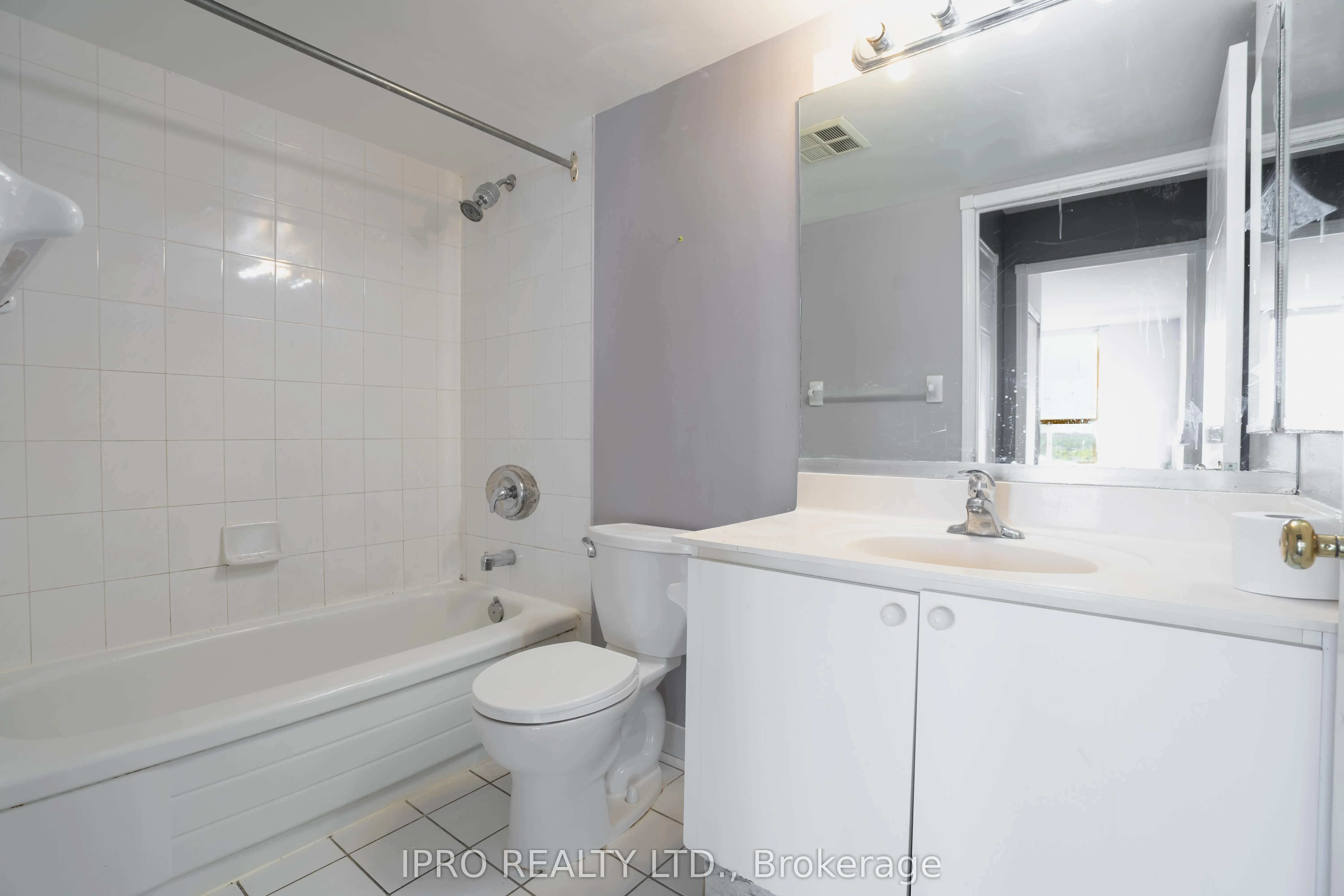 135 hillcrest Avenue, #2208