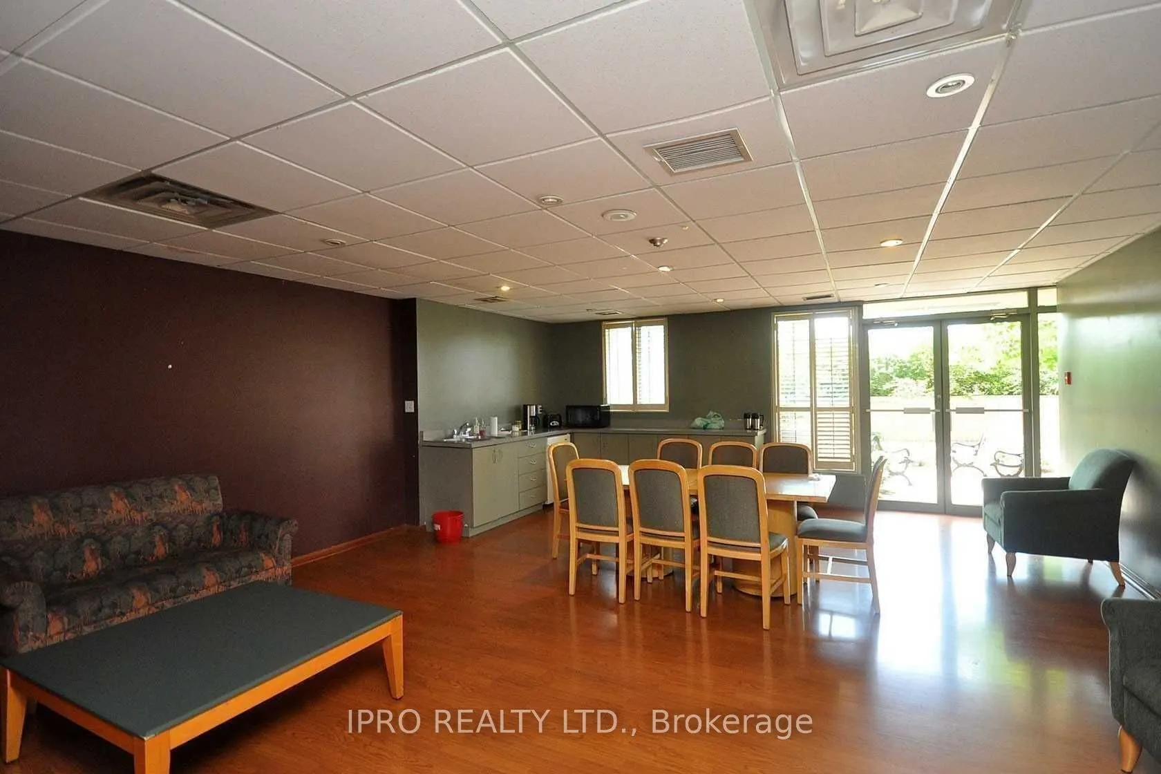 135 hillcrest Avenue, #2208
