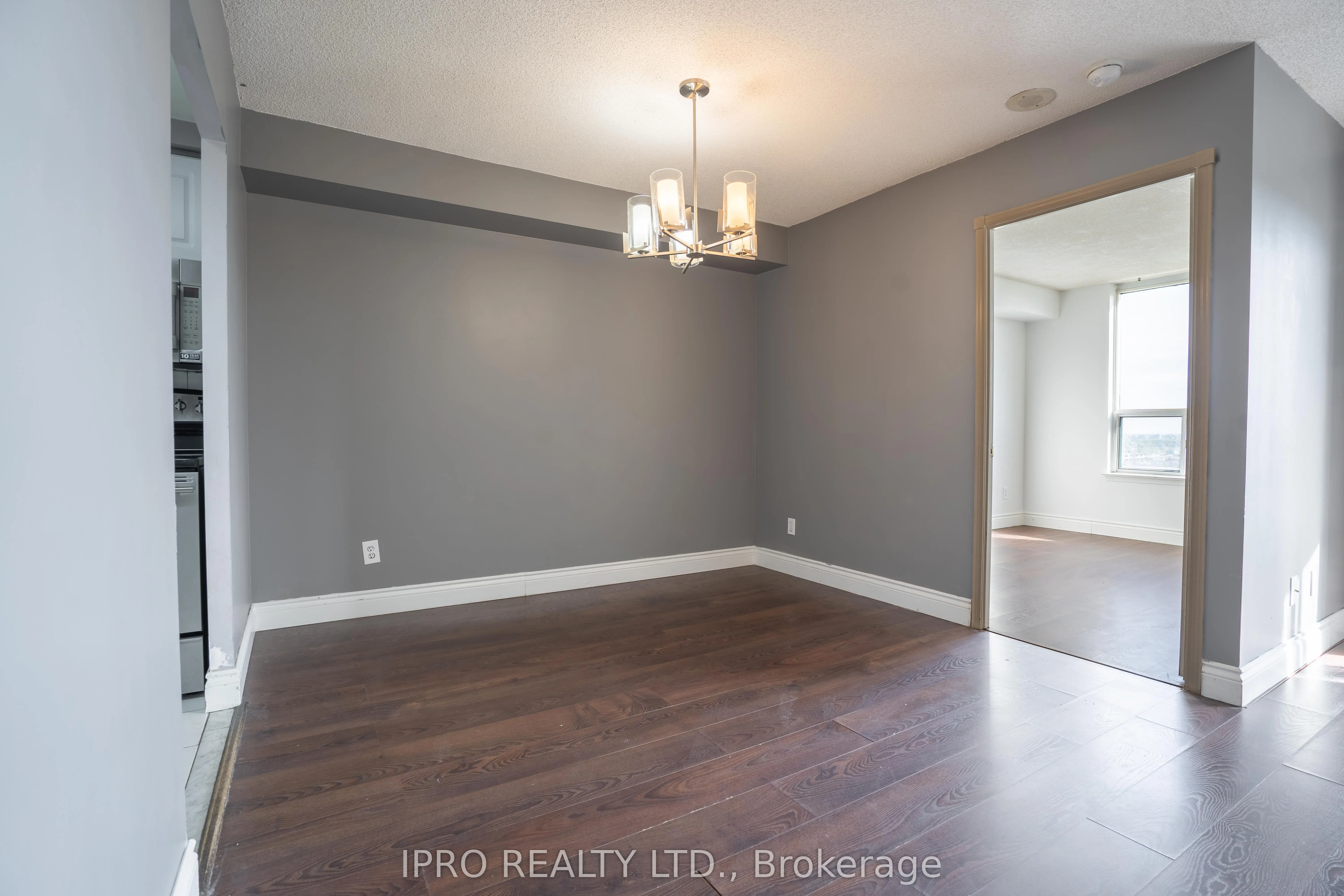 135 hillcrest Avenue, #2208