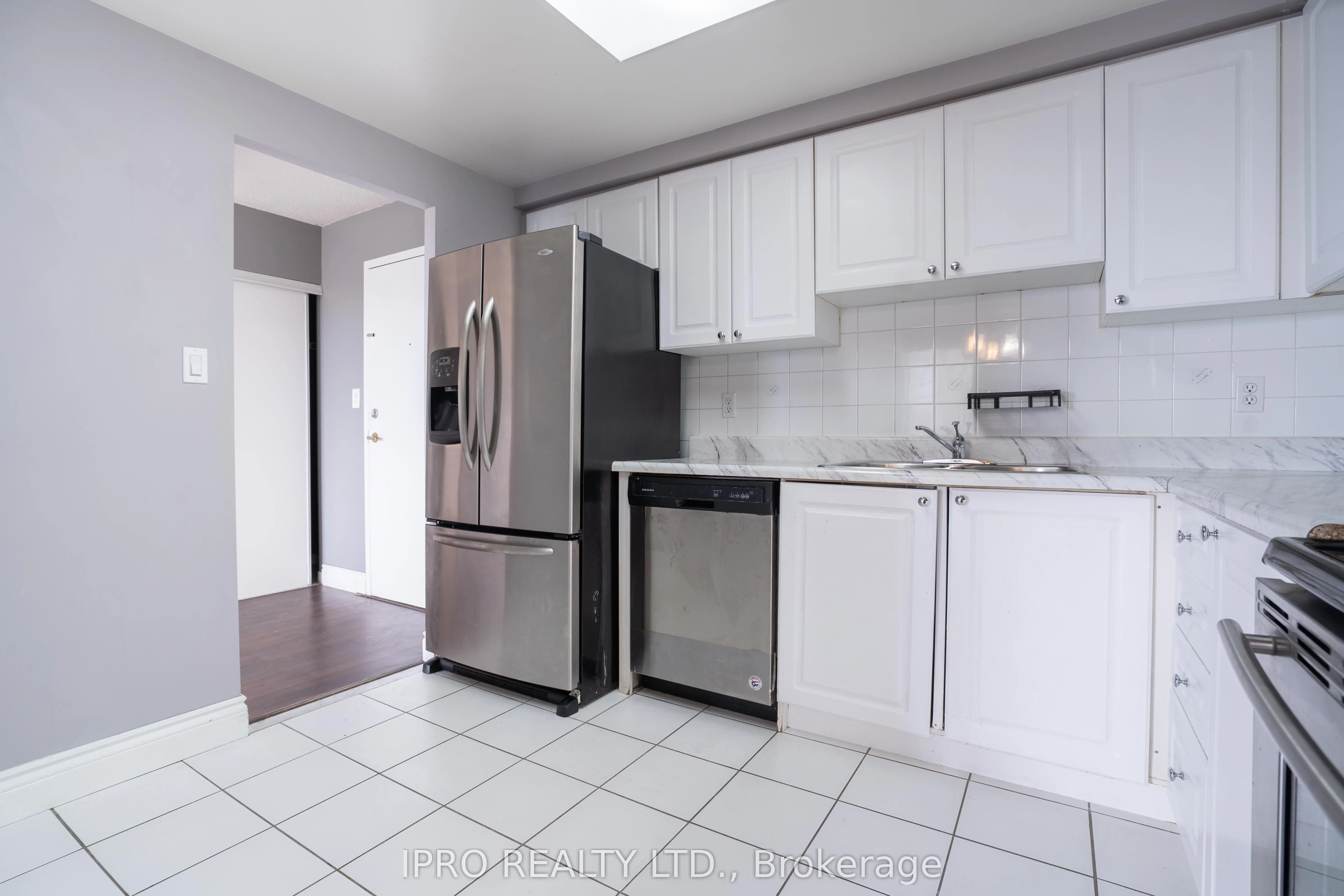 135 hillcrest Avenue, #2208