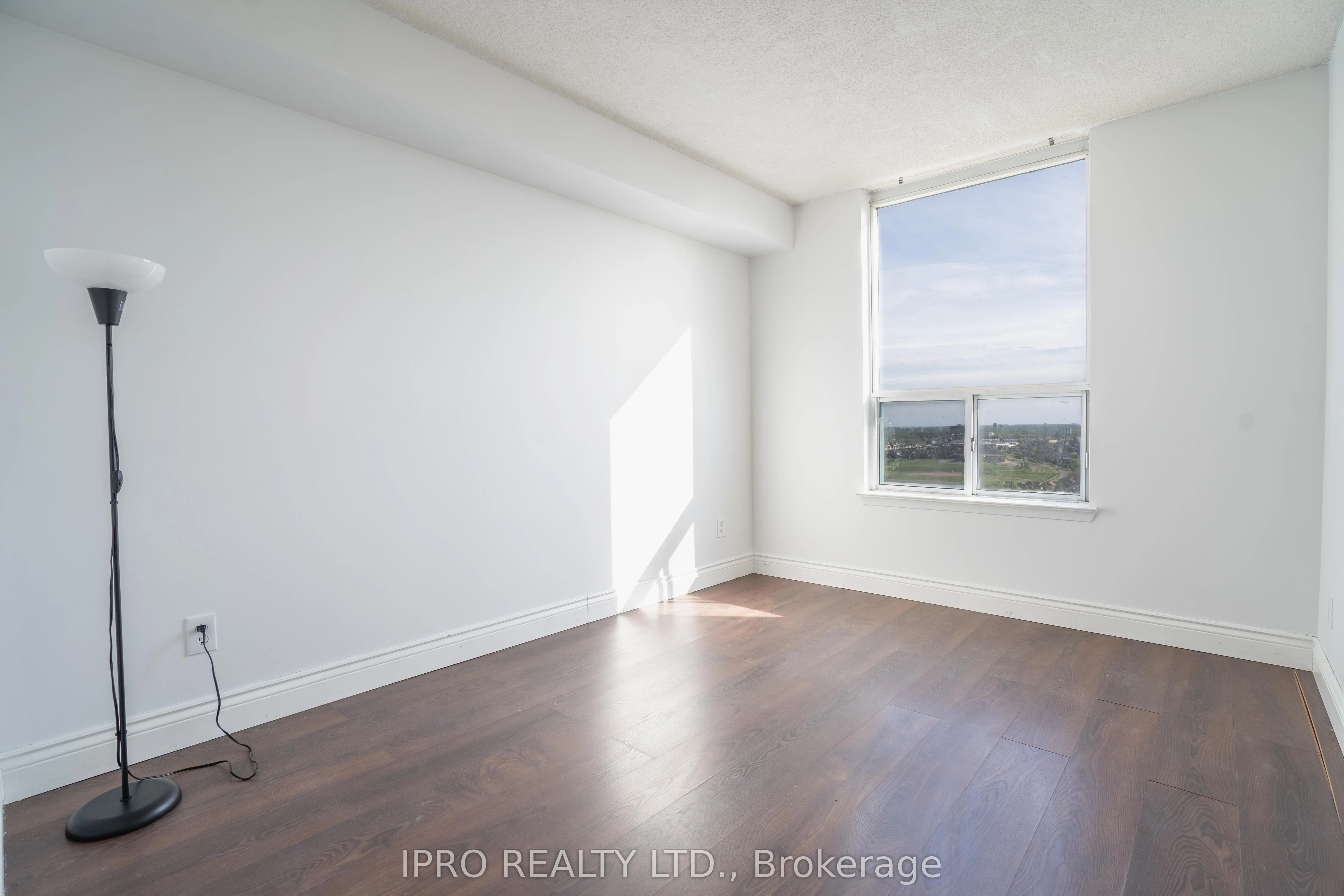 135 hillcrest Avenue, #2208