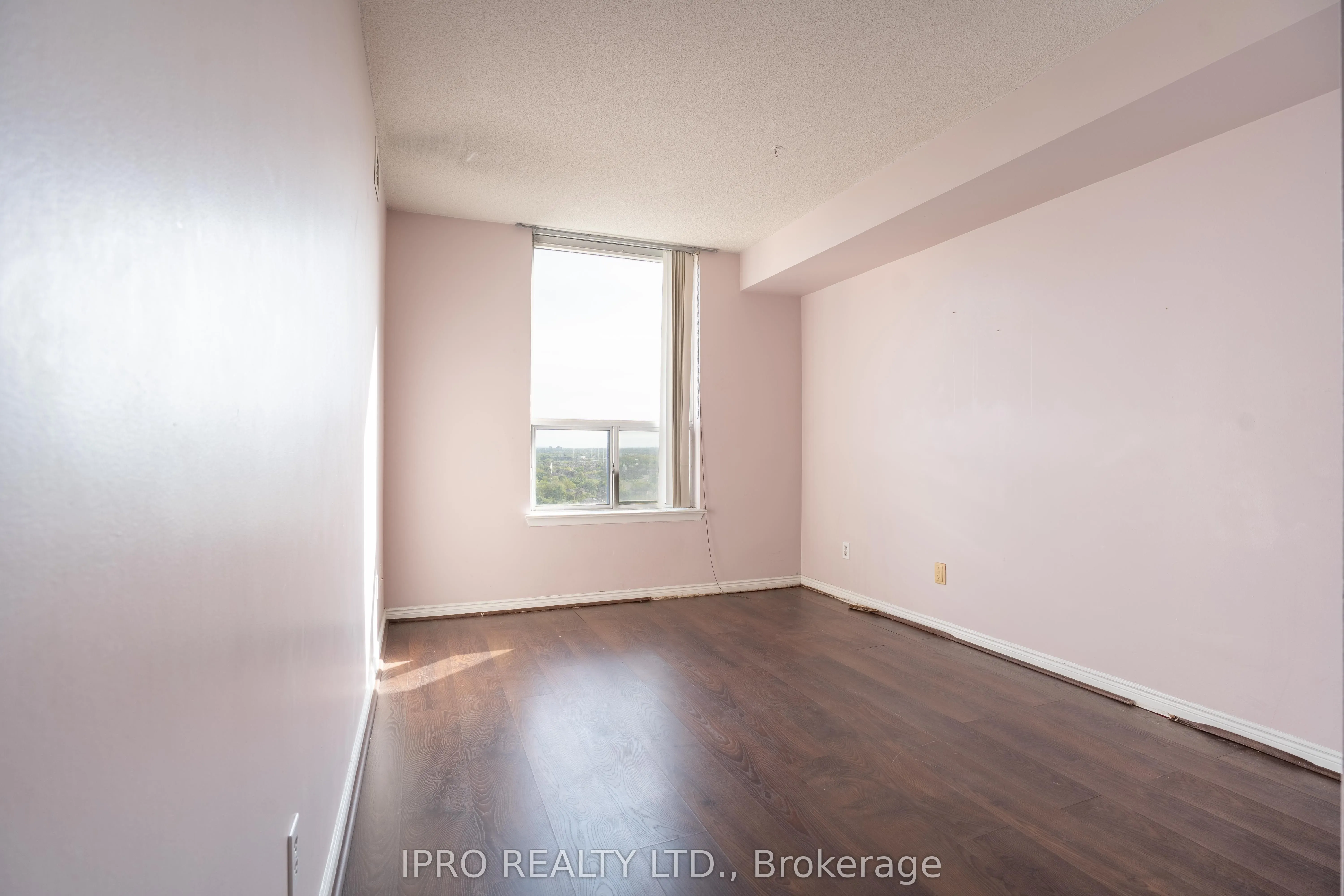 135 hillcrest Avenue, #2208