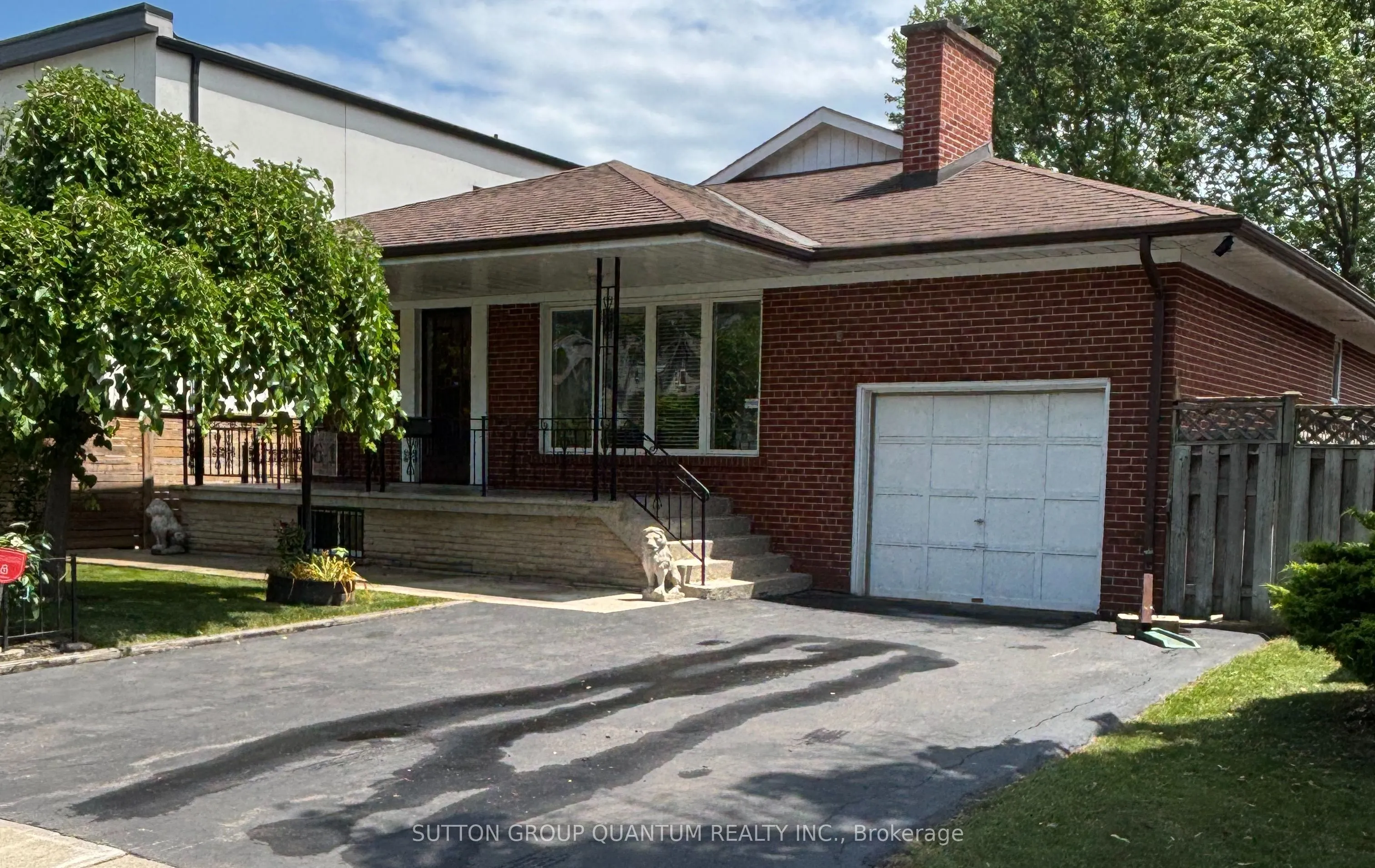 61 Forest Avenue