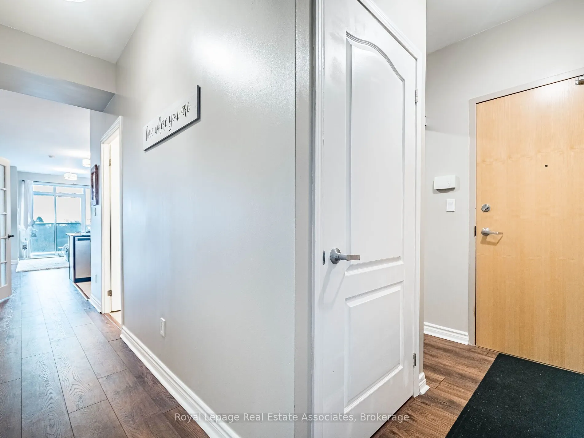 3865 Lake Shore Boulevard W, #401