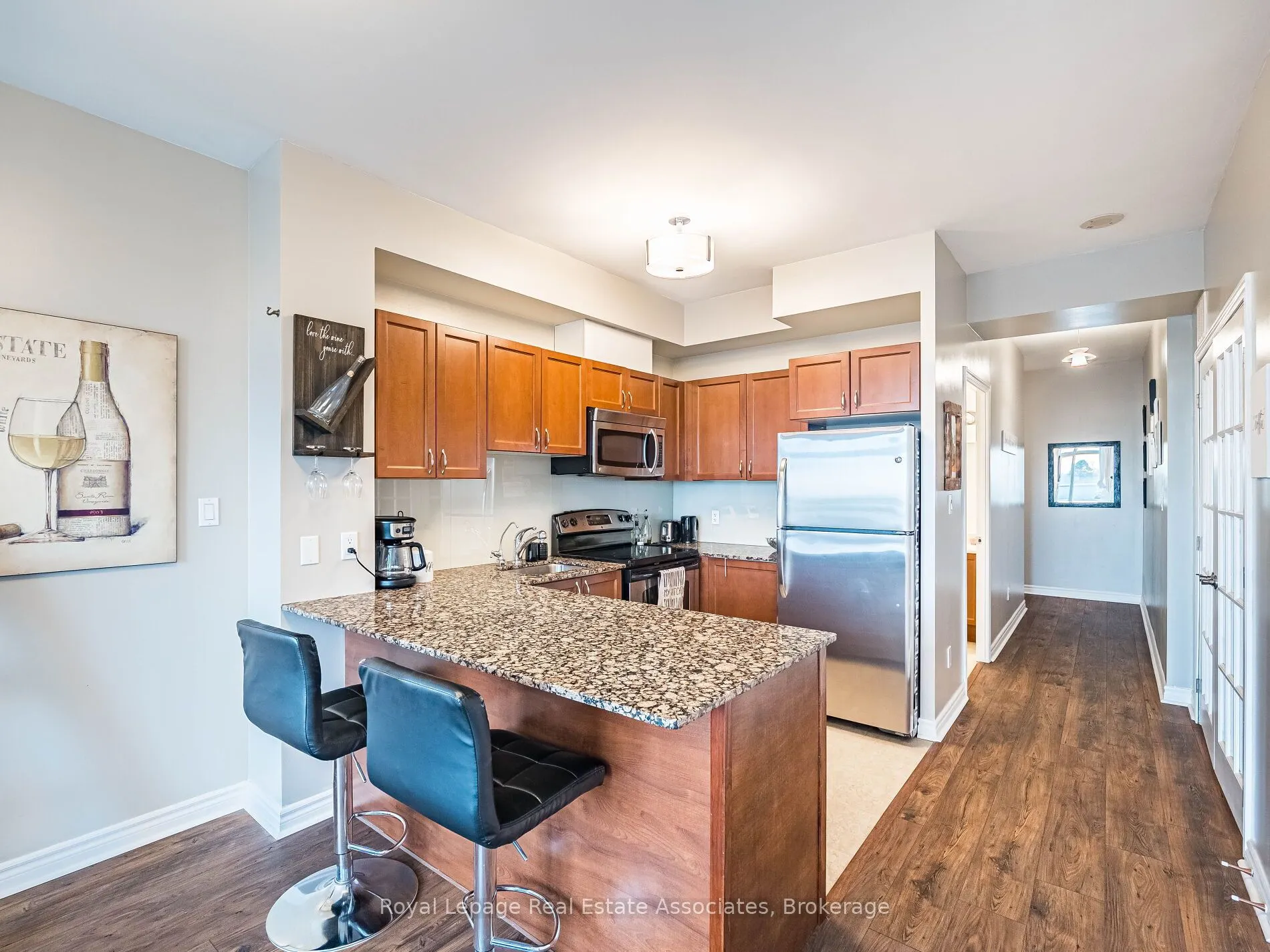 3865 Lake Shore Boulevard W, #401