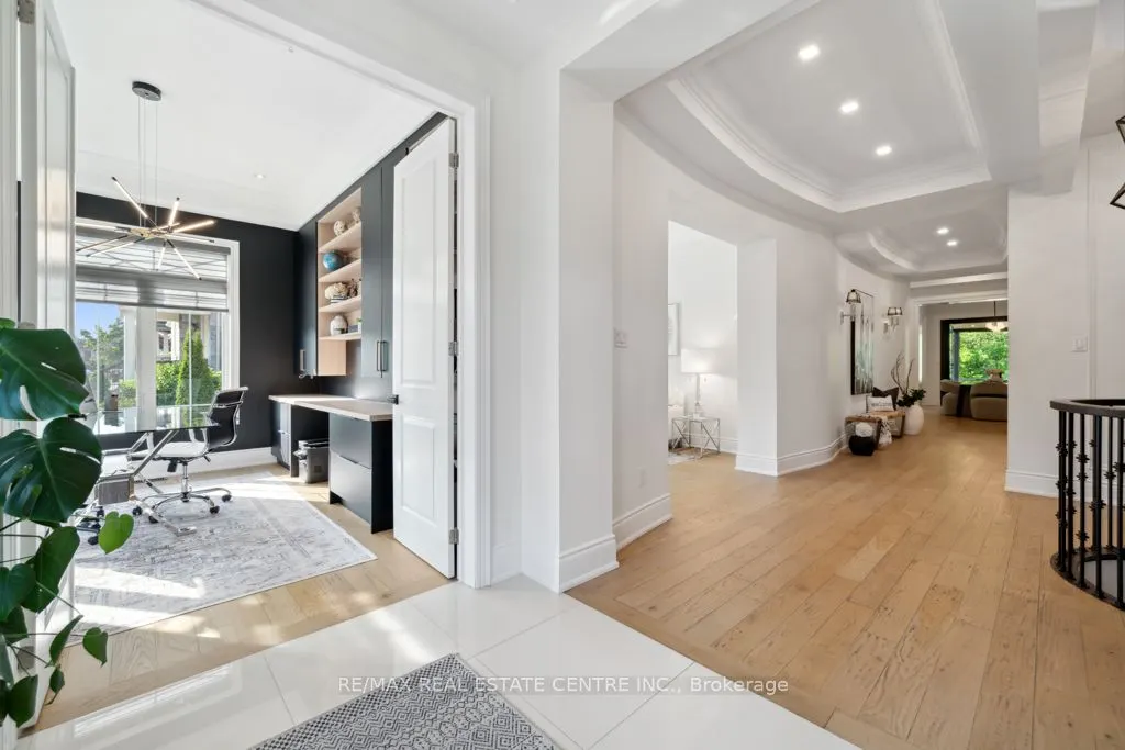 10 Crown Forest Court