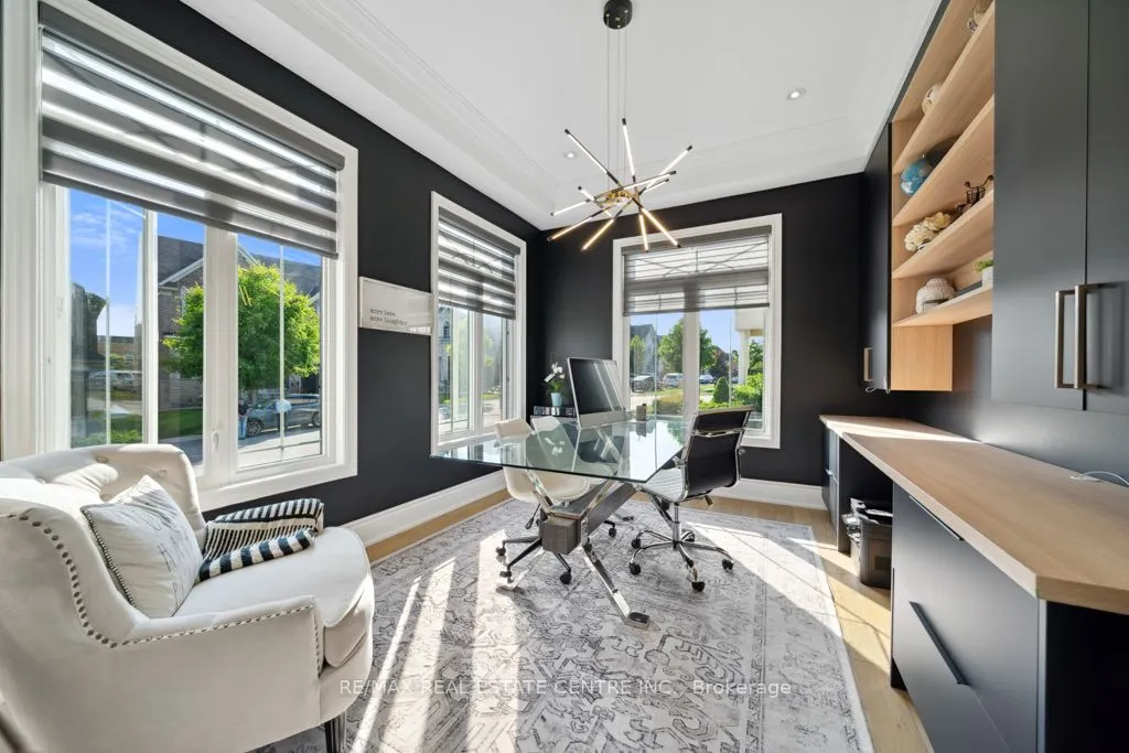 10 Crown Forest Court