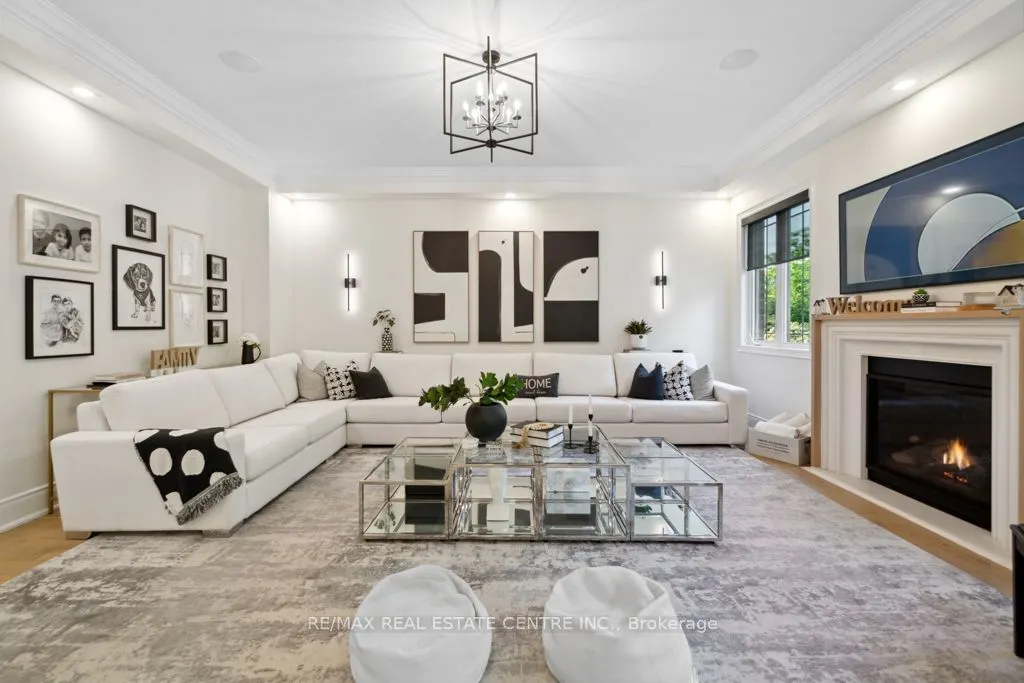 10 Crown Forest Court